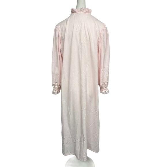 Vintage Gilligan O’Malley Petite M Night Gown Pink Full Length Cottagecore Lace