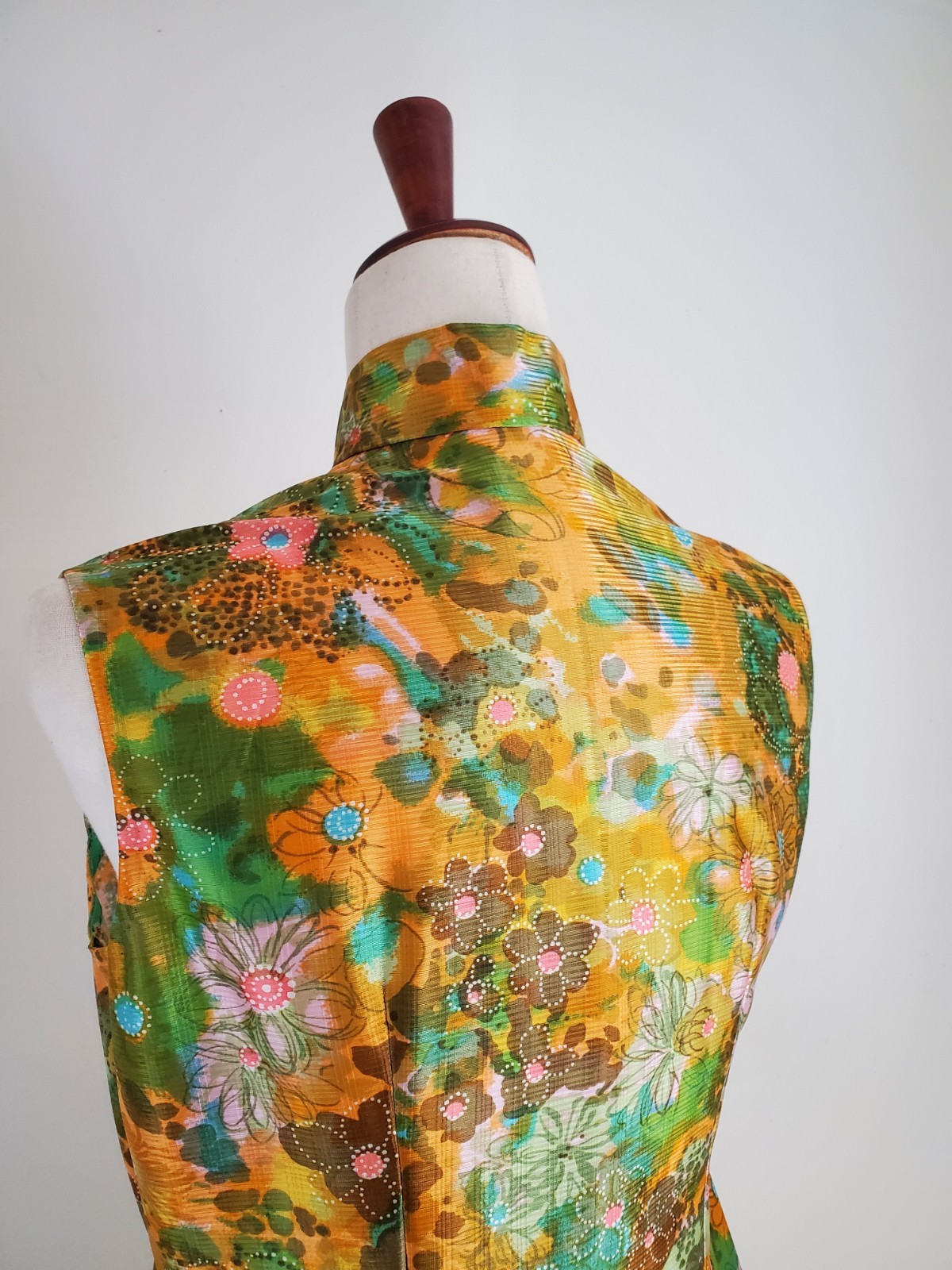 Vintage 1960s Cheongsam Dress Qipao Mid Century Mod Chinese Taiwan Floral