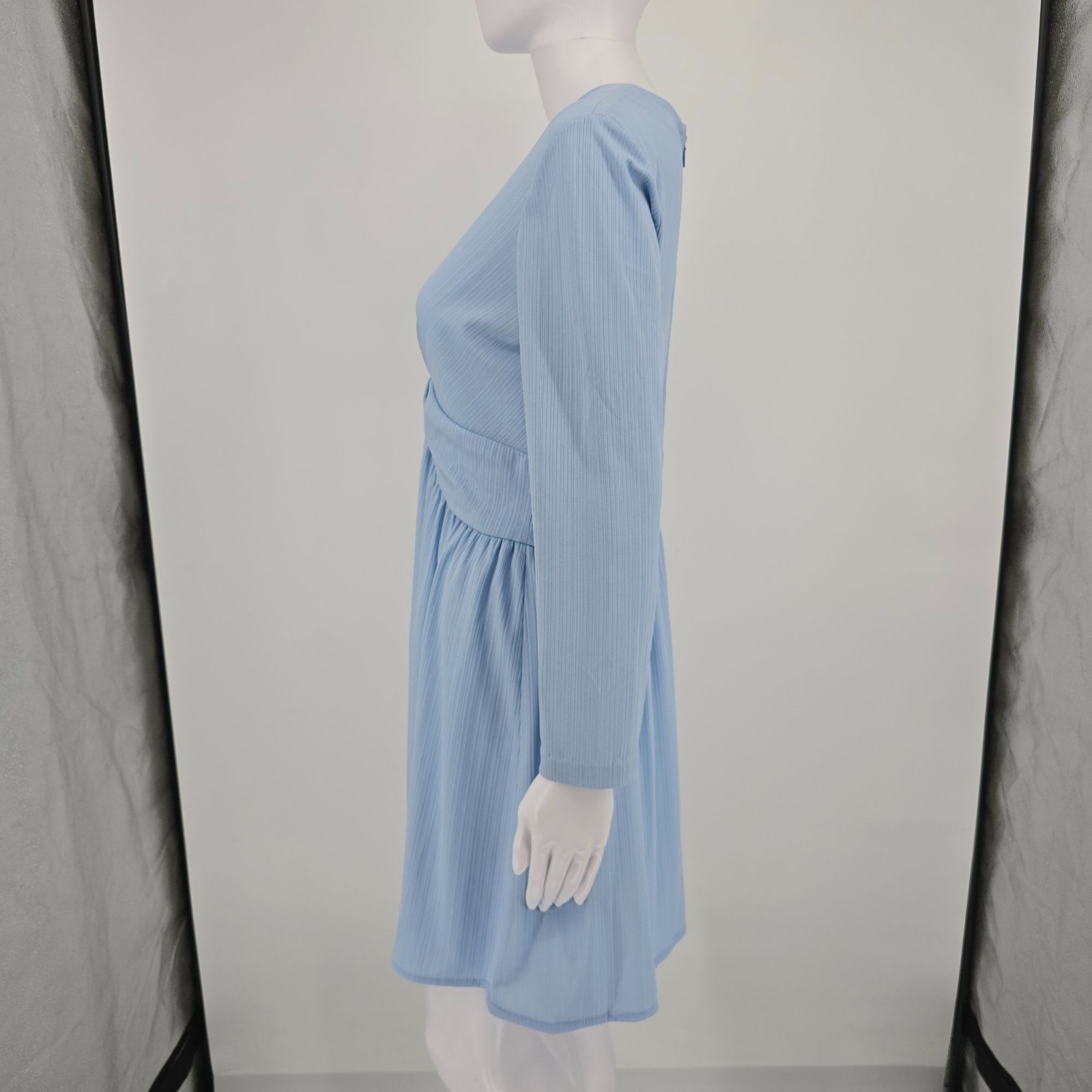Vintage Early 1970s Pale Blue Ruched Bow V-Neck Long Sleeve Mod Minidress (M)