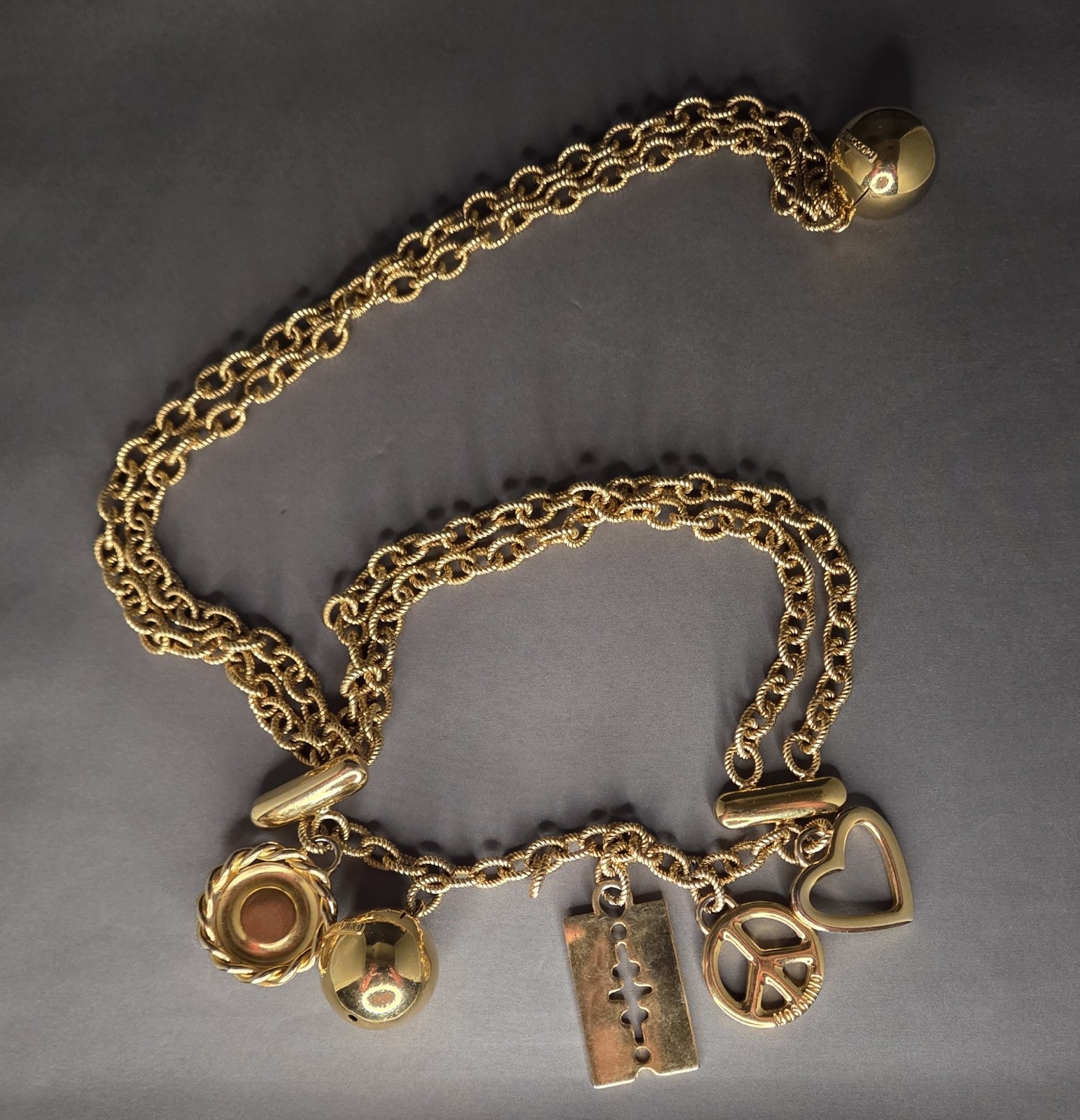 MOSCHINO By REDWALL GOLD CHARM BELT/ NECKLACE CHUNKY & BEAUTIFUL