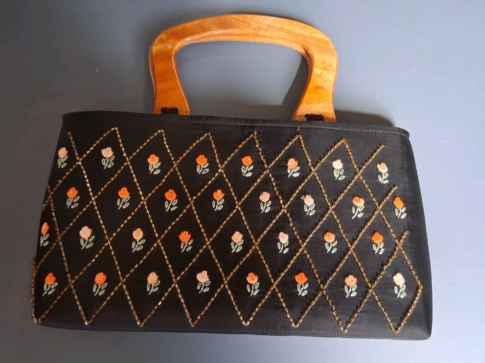 Vintage Handmade Embroidered Beaded Wood Handle Bag Purse
