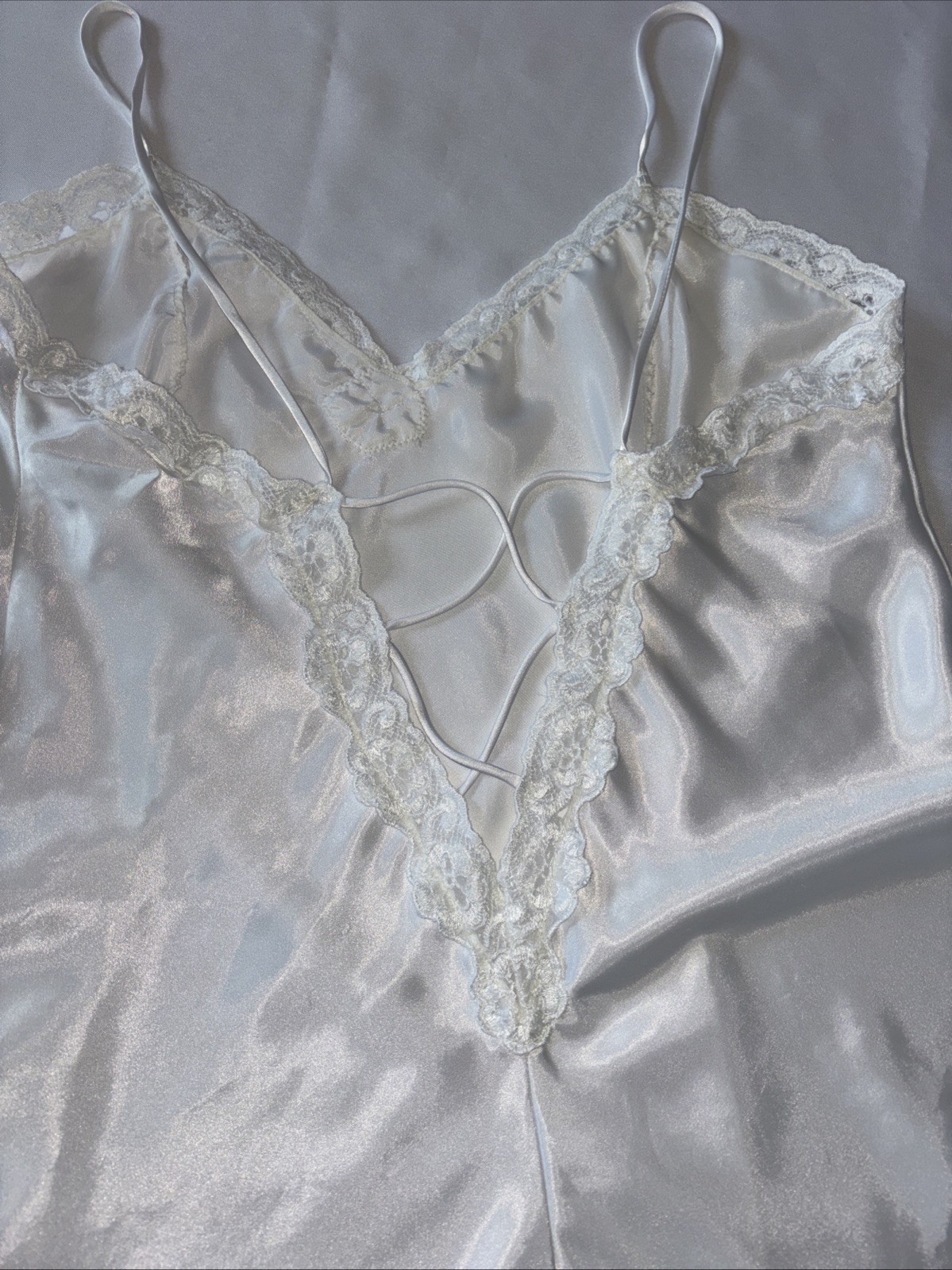 Vintage Gilligan & O’Malley Satin Lace Slip Nightgown White Large 90s Y2K Bridal