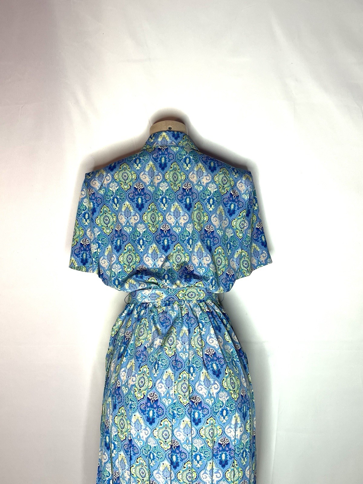 VINTAGE LESLIE FAY BLUE PAISLEY SHORT SLEEVE PLEATED DRESS SZ 12P
