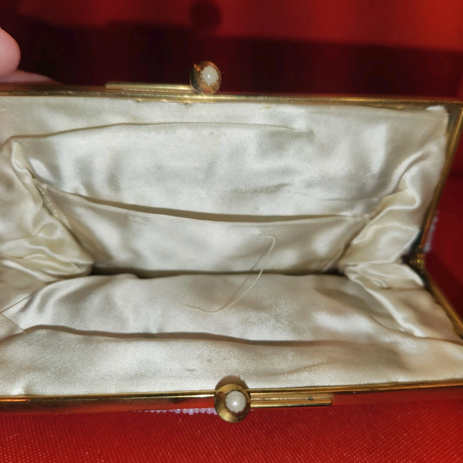 Vintage ’50’s L&M Black Gold Clutch Round Clasp