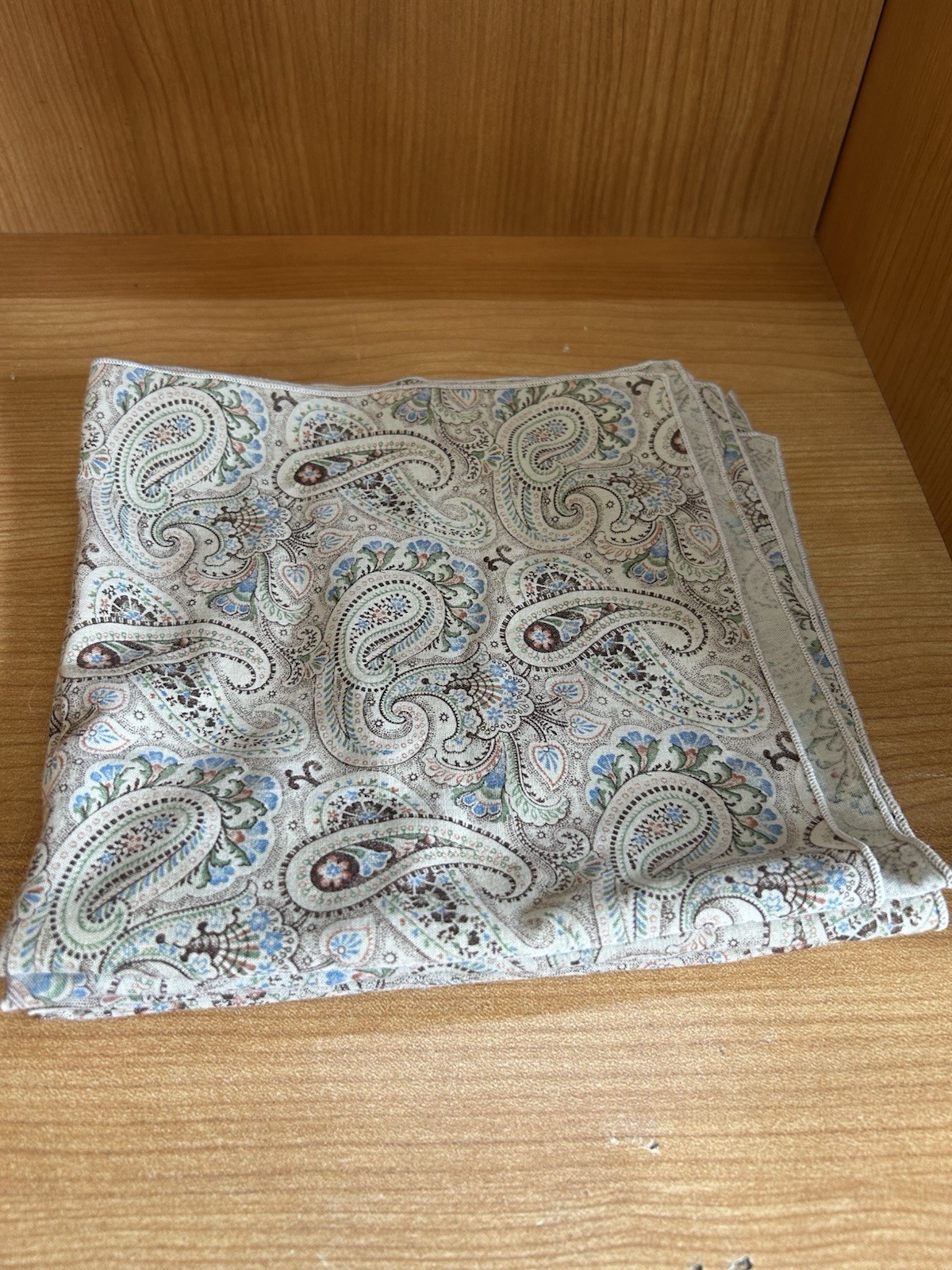 Set Of 4 Paisley Handkerchiefs 15×15”