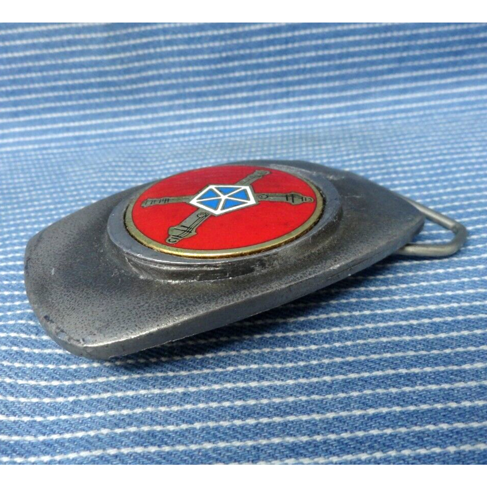 Military Artillery Unit Emblem Belt Buckle Canons Army Vtg 80s Hard Hat .PCB564