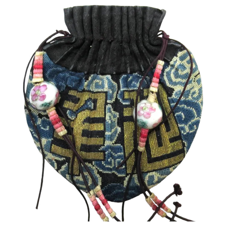 Antique Vintage Chinese Embroidered Scent Purse SELLER PAYS US TARIFFS