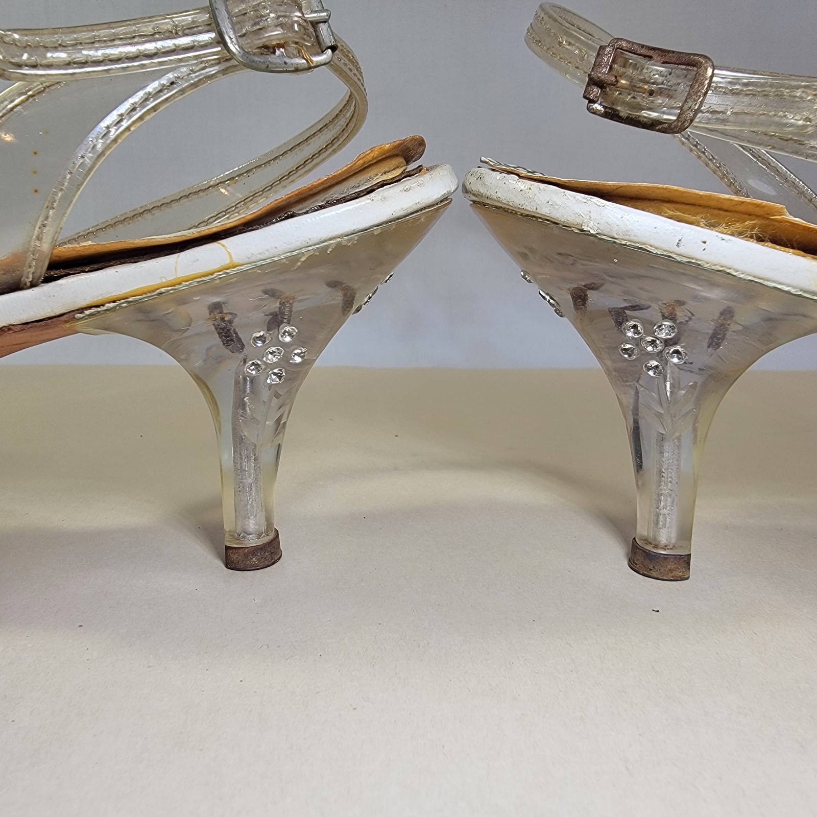 Vtg 1950s Carved Lucite & Rhinestone Heels on Clear Lloyd/Haig Shoes Sandals Sz6