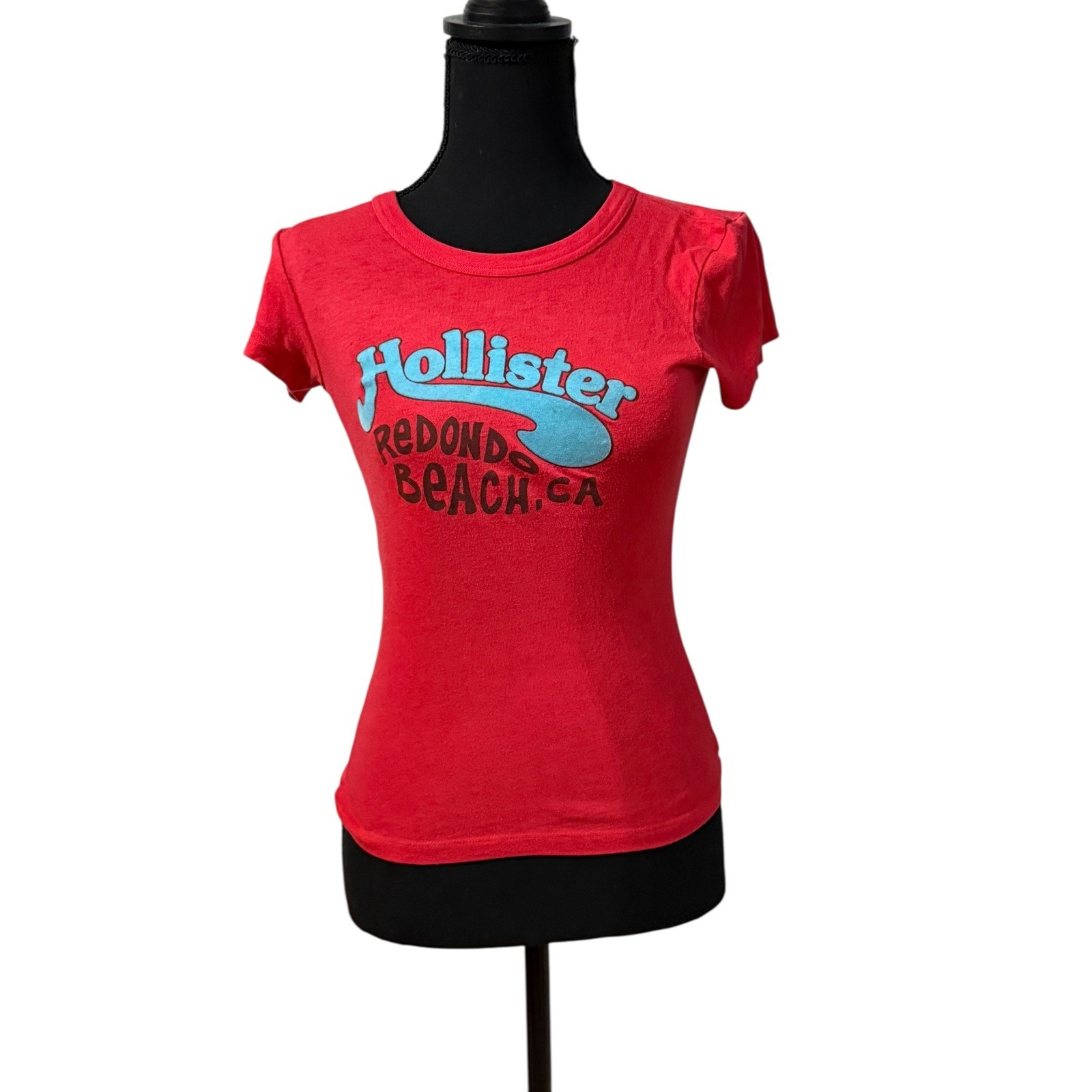 VTG Hollister Y2K Slim Fit T Red Blue Fuzzy Letters Redondo Beach JR’s SZ S