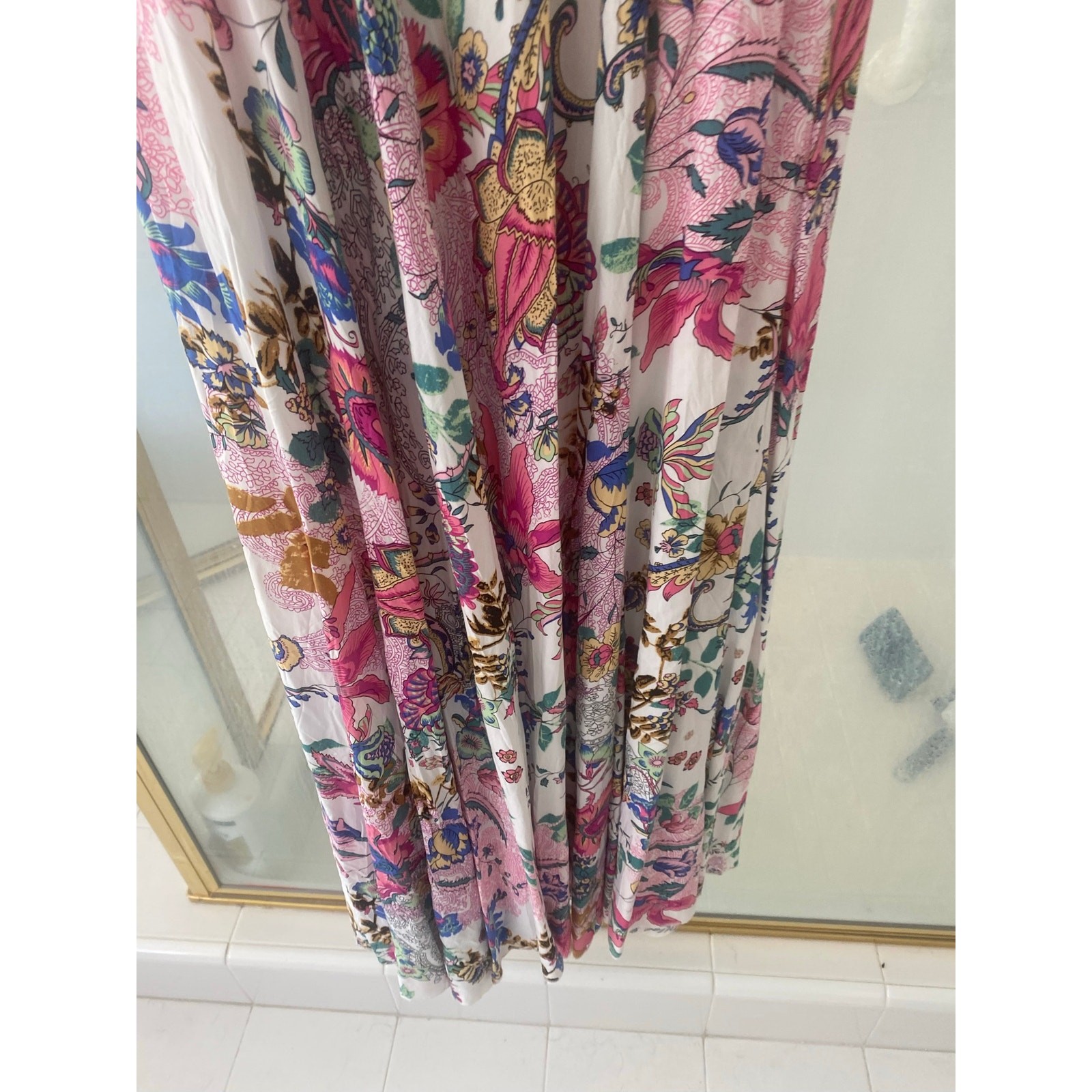 Gorgeous unbranded dress! Small medium. Def too big for an xs. No labels