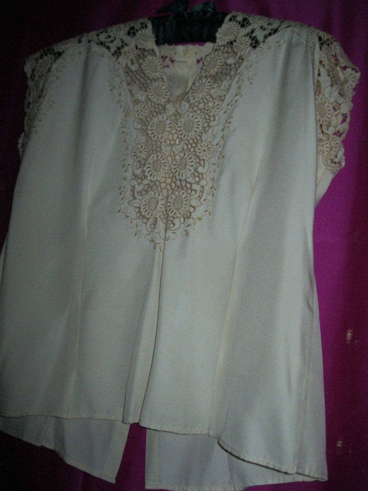 VINTAGE, CHINA SILK BLOUSE W/ ORNATE OPEN WORK/EMB., SZ. XS.,S/S, CREAM COLORED
