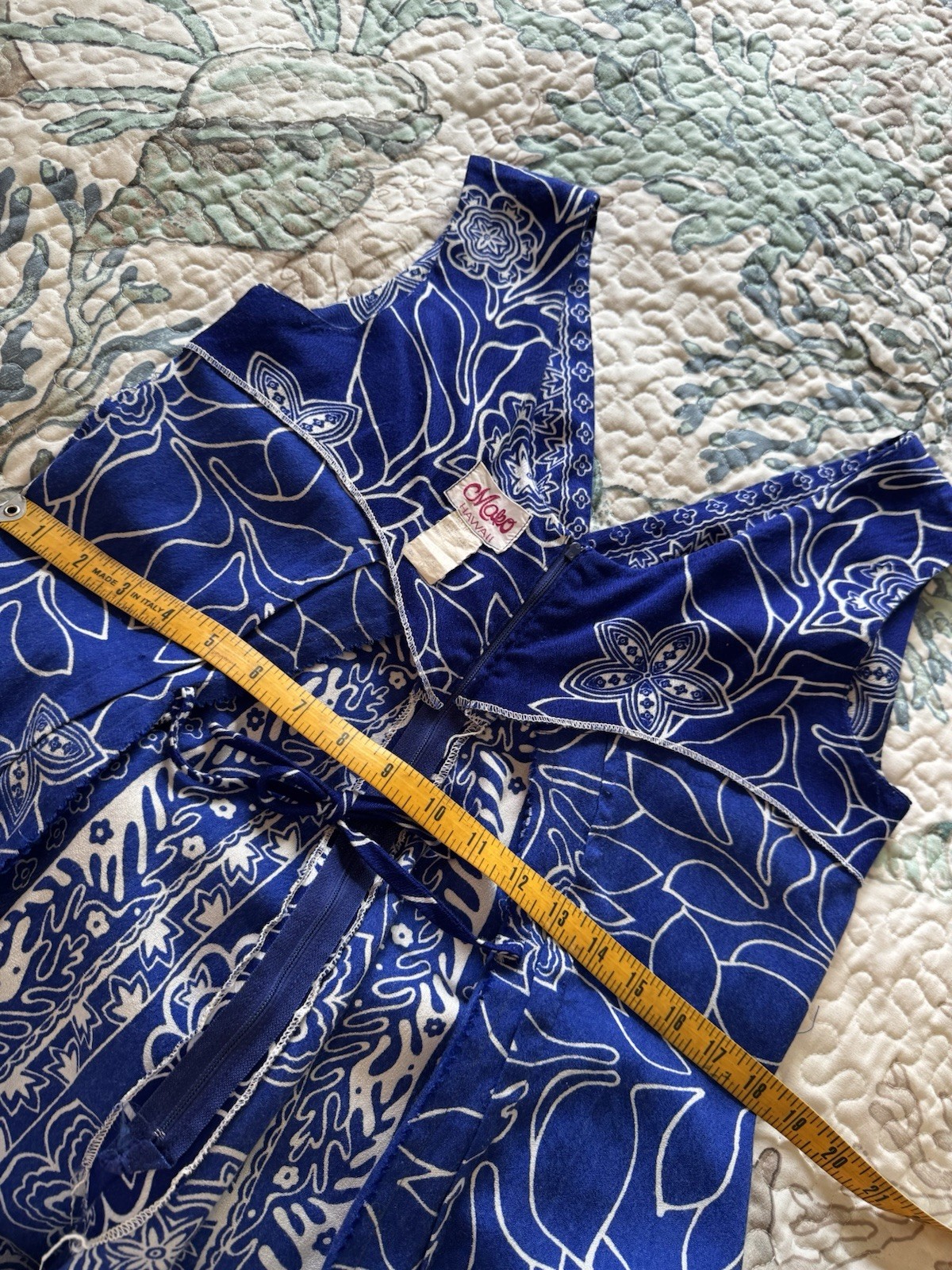 Vintage 60s BLUE MAKO Muumuu Dress waterfall back 12 M/L HAWAII VACATION CRUISE