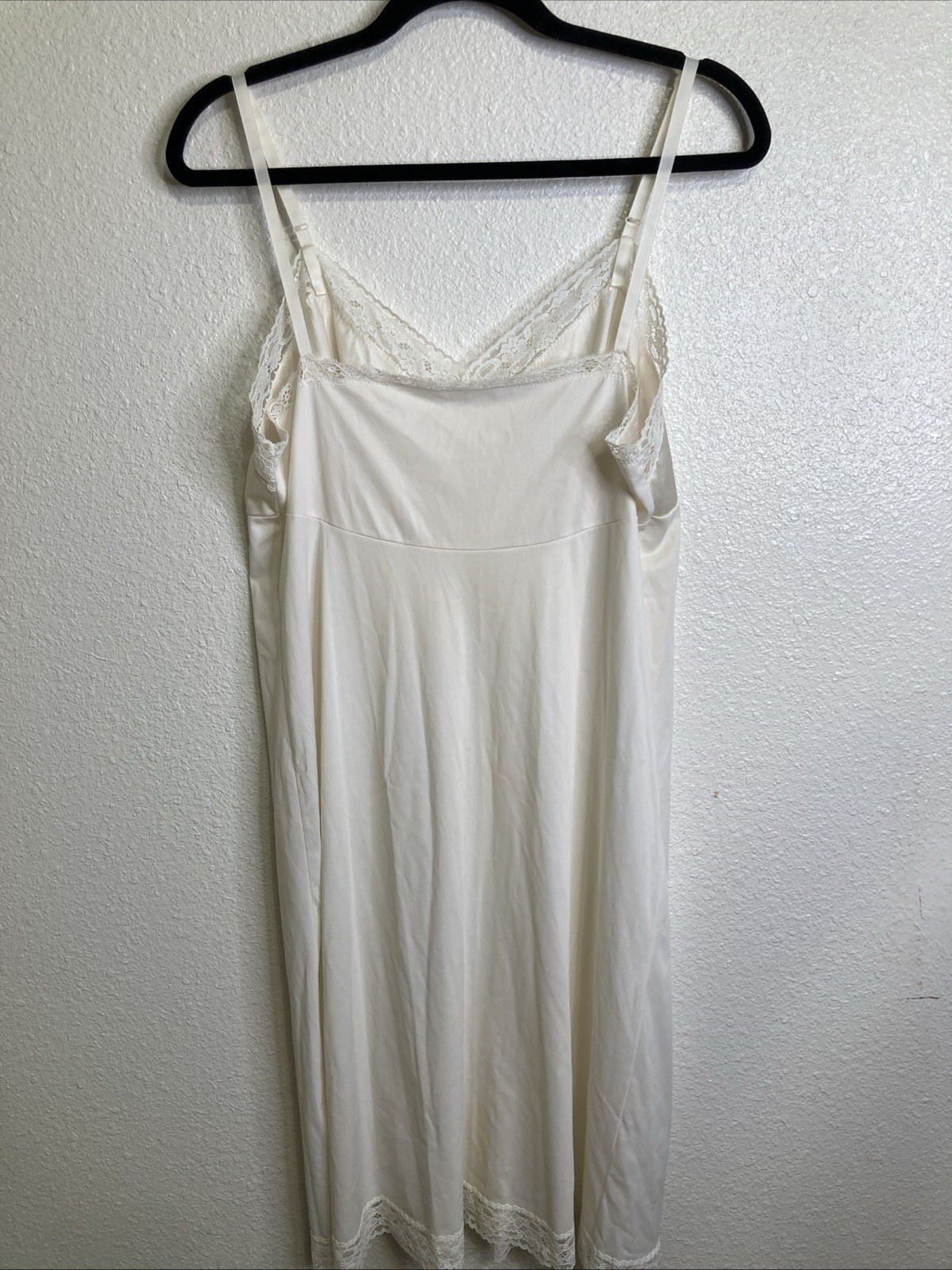 Vintage Vanity Fair Ivory Nylon Lace Trim Slip Dress Lingerie 40 Made In USA