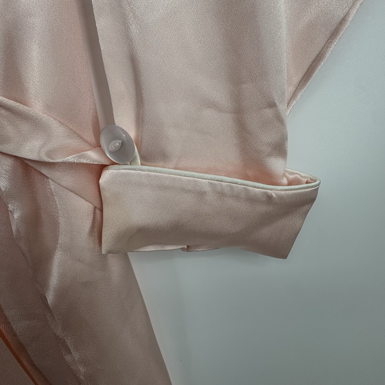Vtg Christian Dior Pink Embroidered Robe With Lounge Shorts Union Made In USA