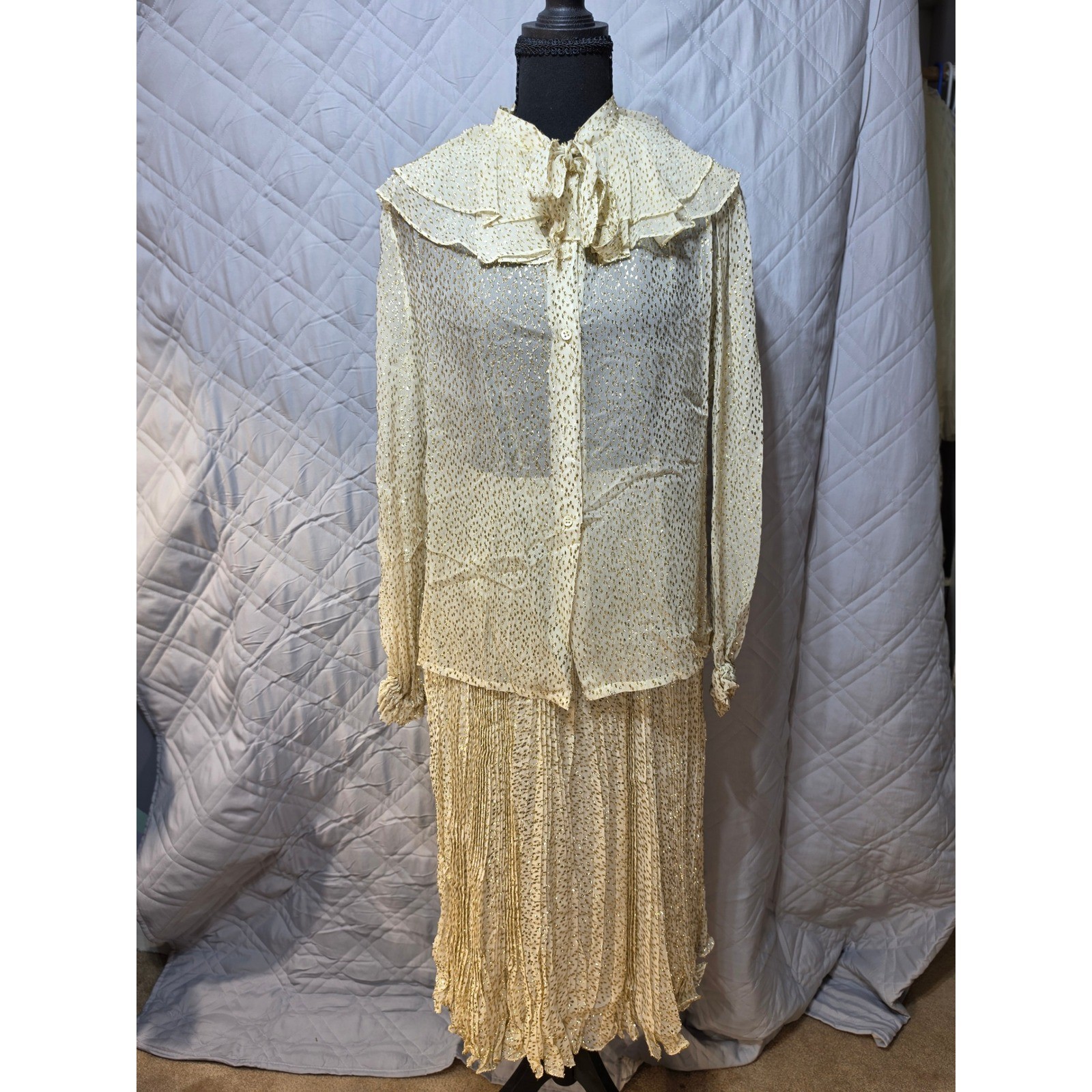 Mose Milano Vintage Silk Gold Metallic Ruffle Blouse Accordion Pleat Skirt Set