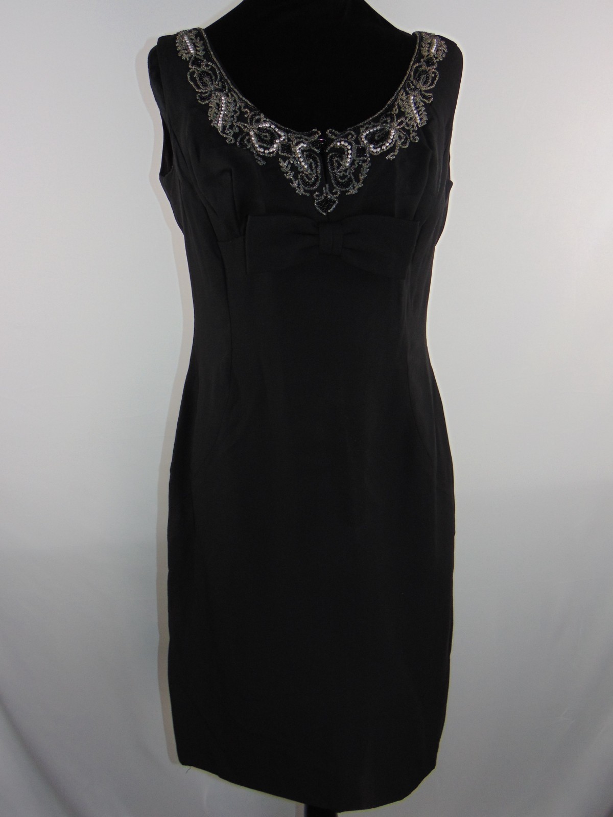 1950s Vintage Wiggle Dress Pin Up Black Beaded Sleeveless Pencil Rockabilly M