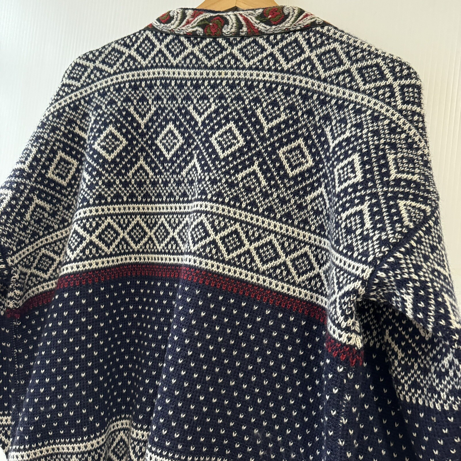 Vintage VOLUND Norway 100% Pure Lambswool Cardigan Sweater XS