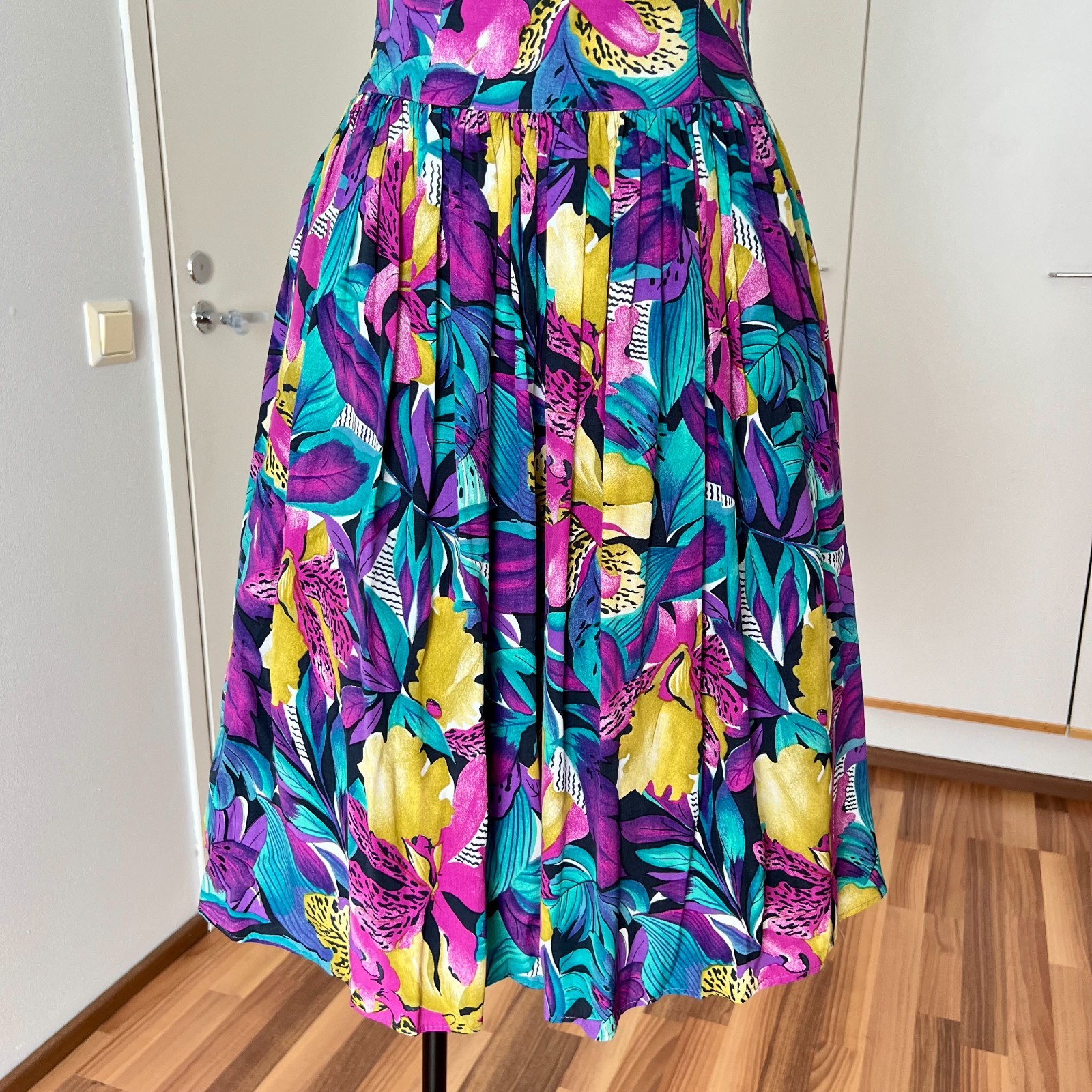 1980s West German Tropical Print Halter Neck Midi Dress Rockabilly 80s Does 50s