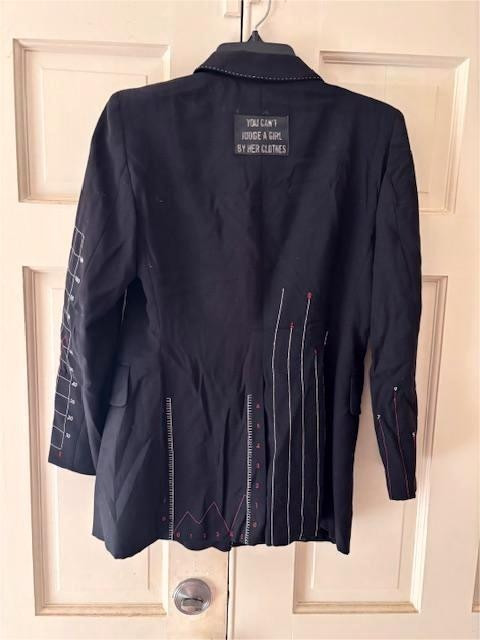 Vtg MOSCHINO “You Can’t Judge a Girl By Her Clothes” Love Chart Blazer Sz 8