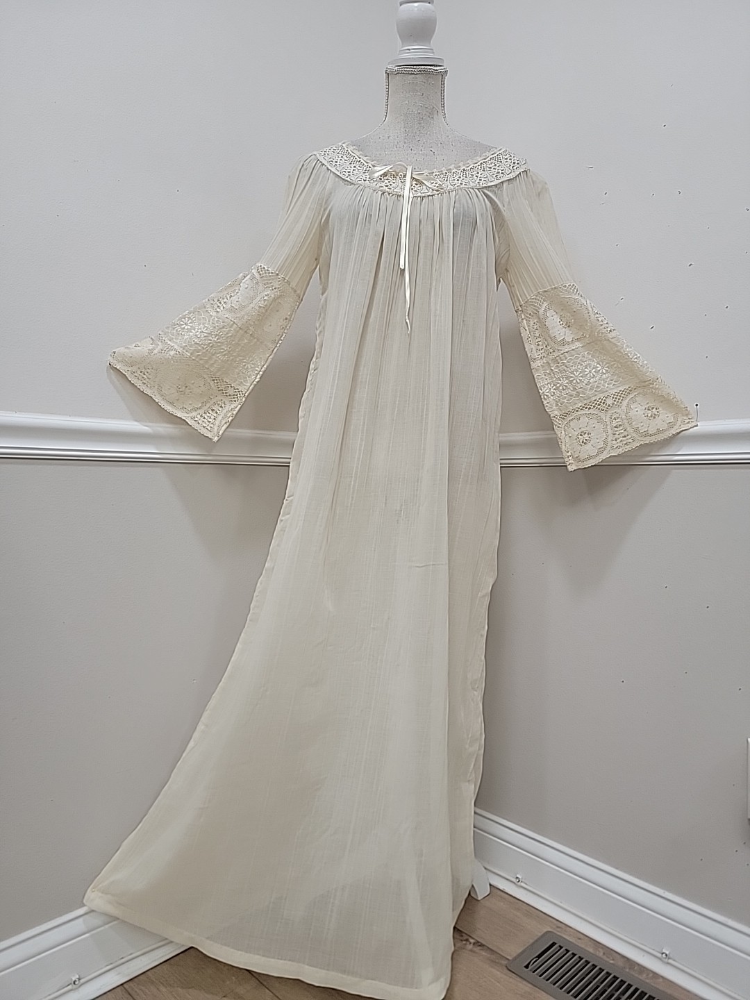 VTG Christian Dior Lingerie 1960s Saks Fifth Avenue Victorian Revival Lace Gown