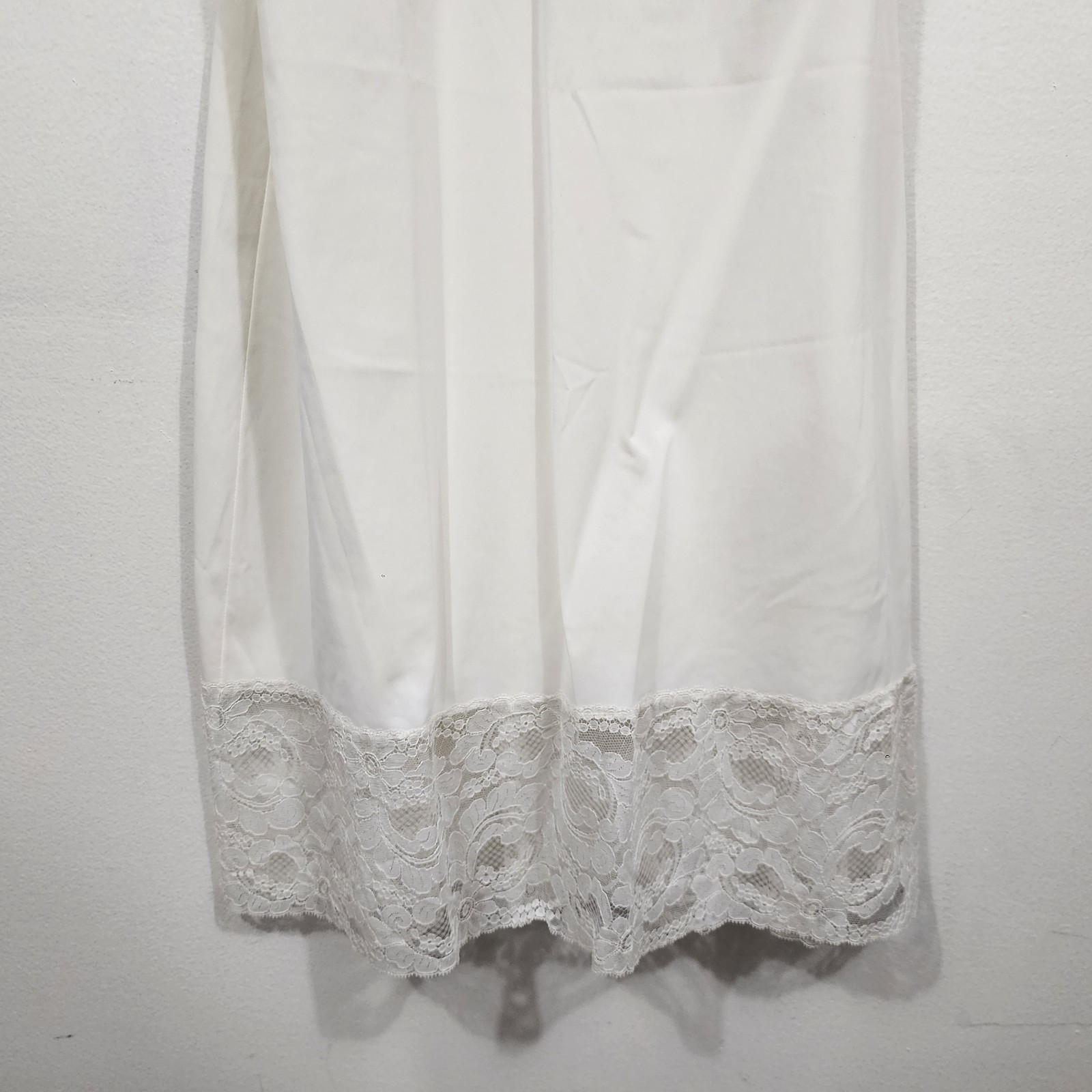 Vintage Saks Fifth Avenue Full Slip Dress Stretch Nylon White Lace Bodice Size S