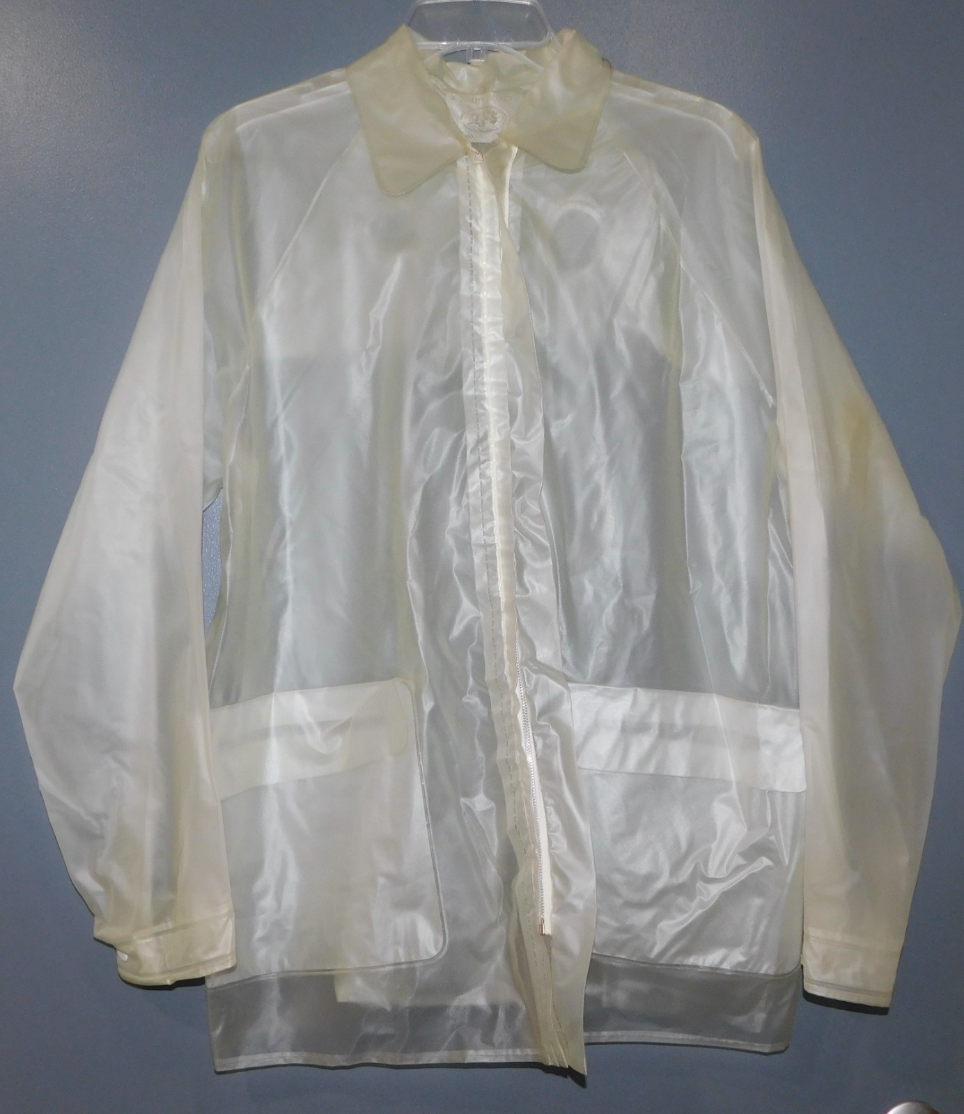 VTG CLEAR RAIN JACKET 60’s 70’s ZIP POCKETS SPORTS TRANSPARENT MENS WOMENS sz S