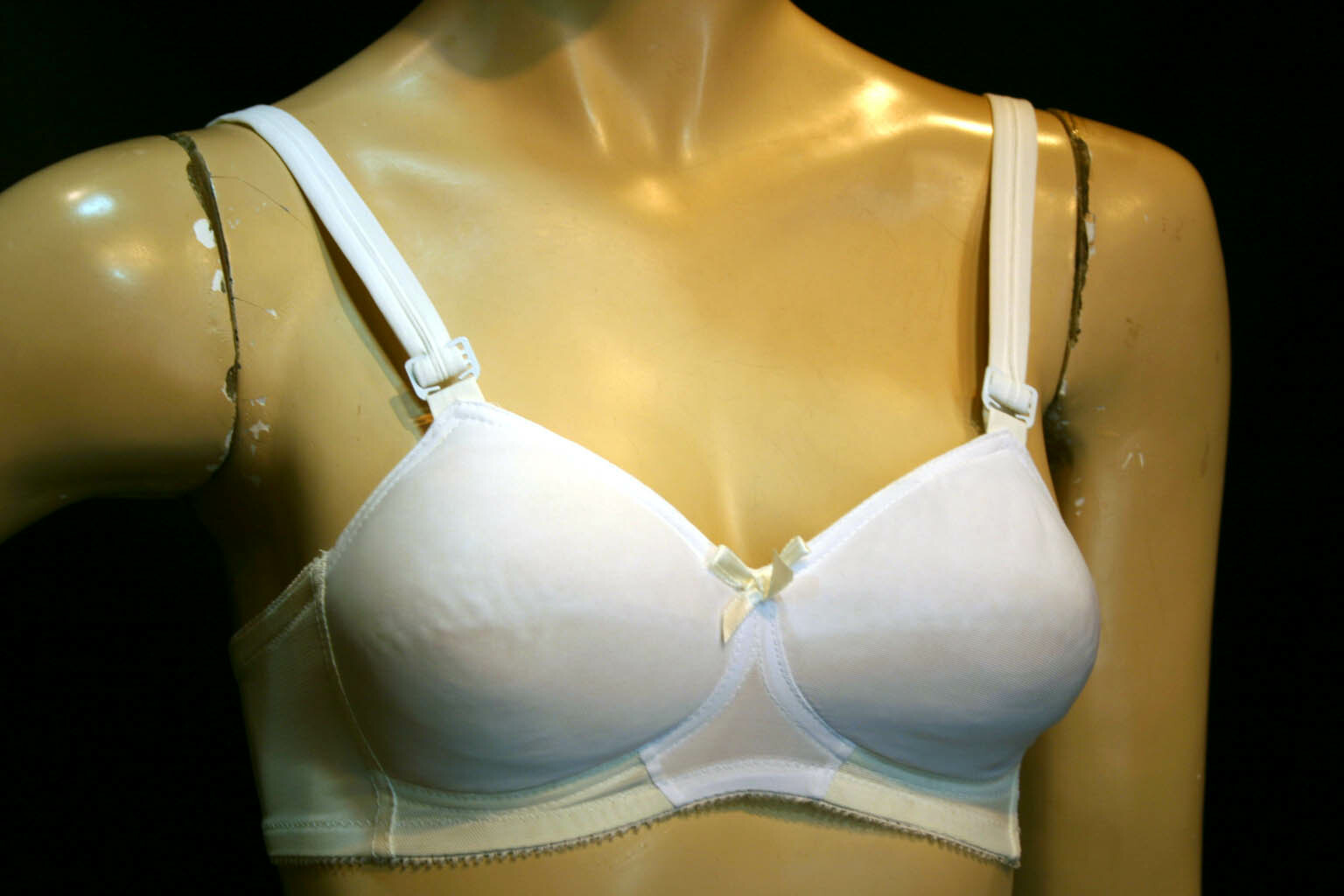 NOS 34C VTG 60s 70s SEAMLESS CUP BRA Smooth’n Soft Exquisite Form P3360