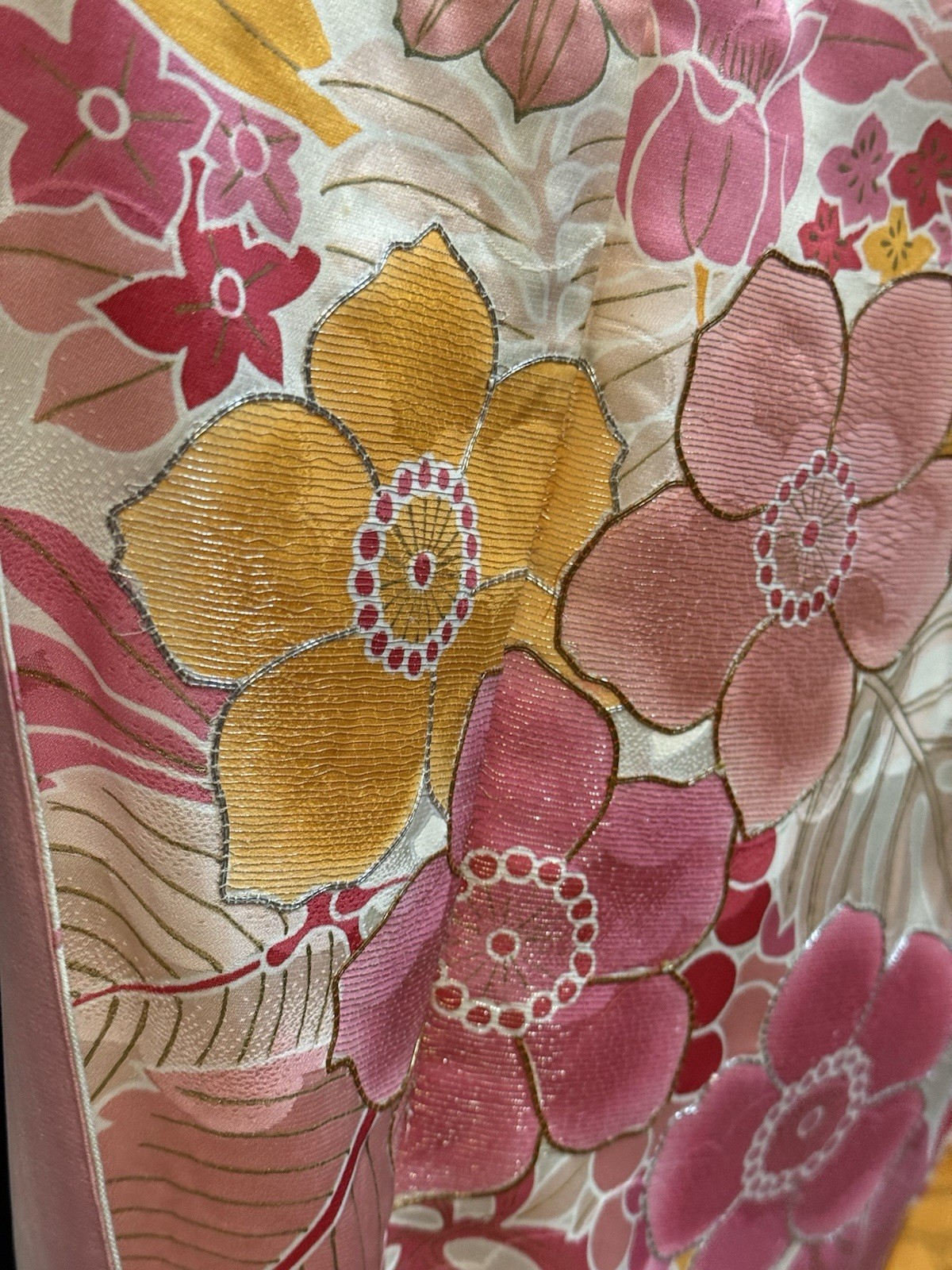 Vintage Handmade Womens Beige Embroidered Silk Floral Kimono Robe Pink & Yellow,