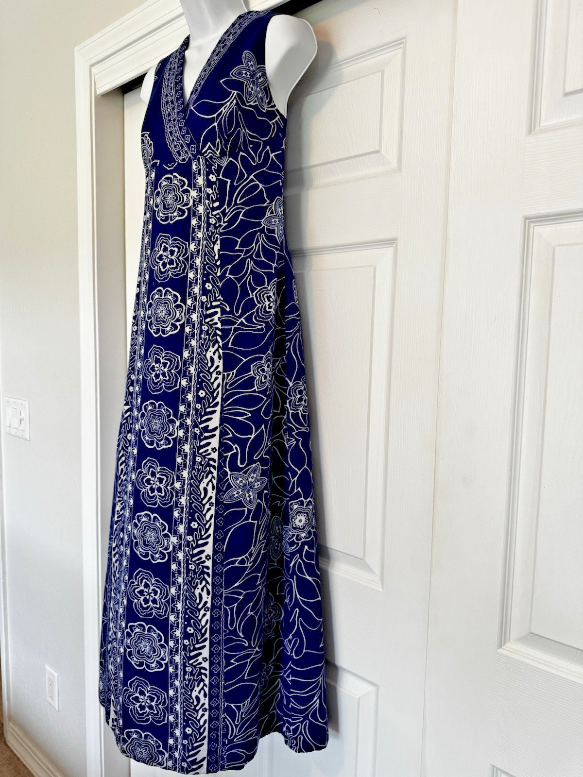 Vintage 60s BLUE MAKO Muumuu Dress waterfall back 12 M/L HAWAII VACATION CRUISE