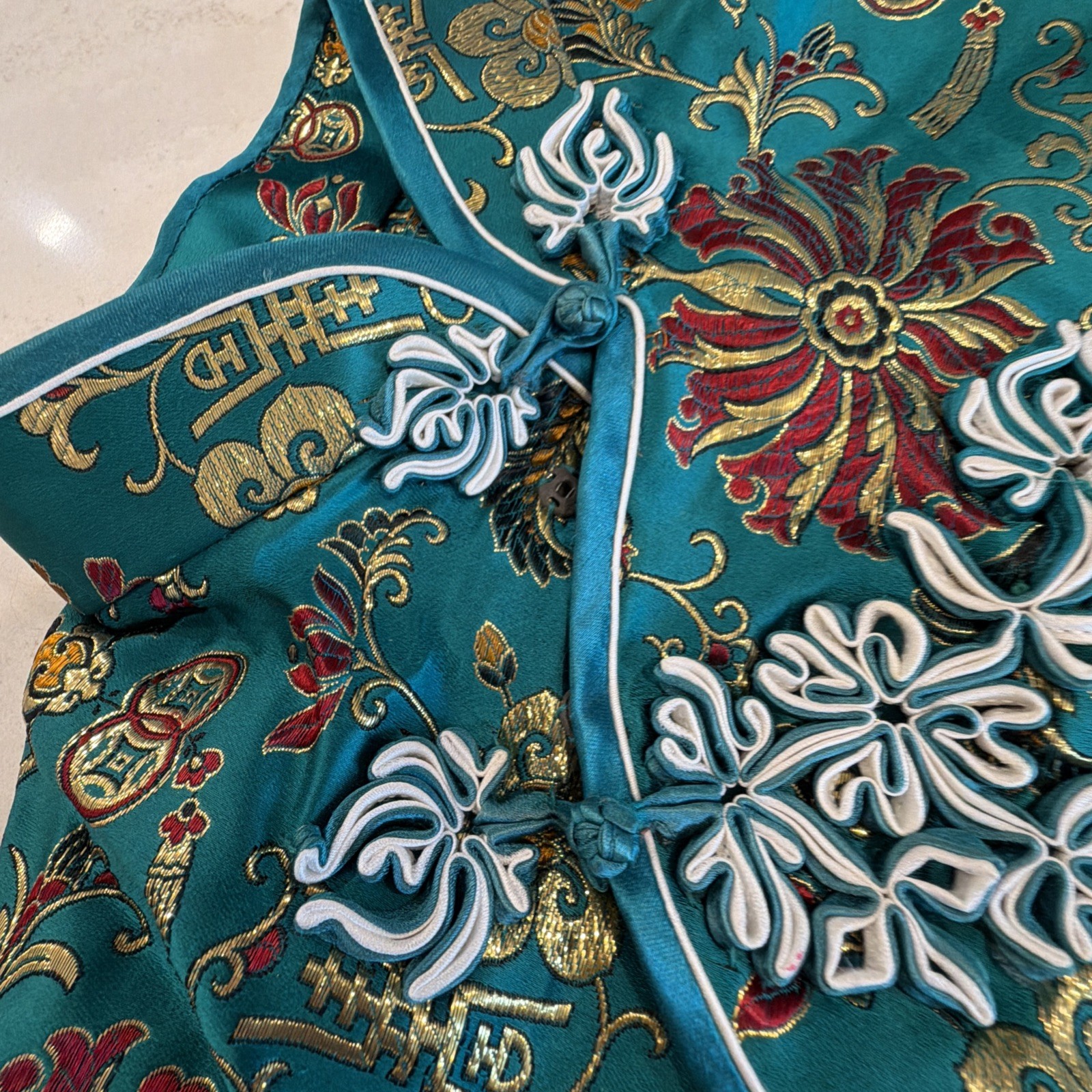 Vintage Women’s Dress Asian Mandarin Collar Cheongsam Gold Embroidered China XS
