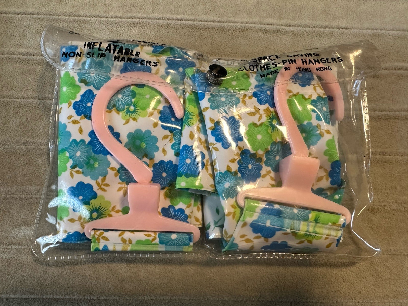 Vtg 4-pack Inflatable Non-Slip Hangers Travel Garments