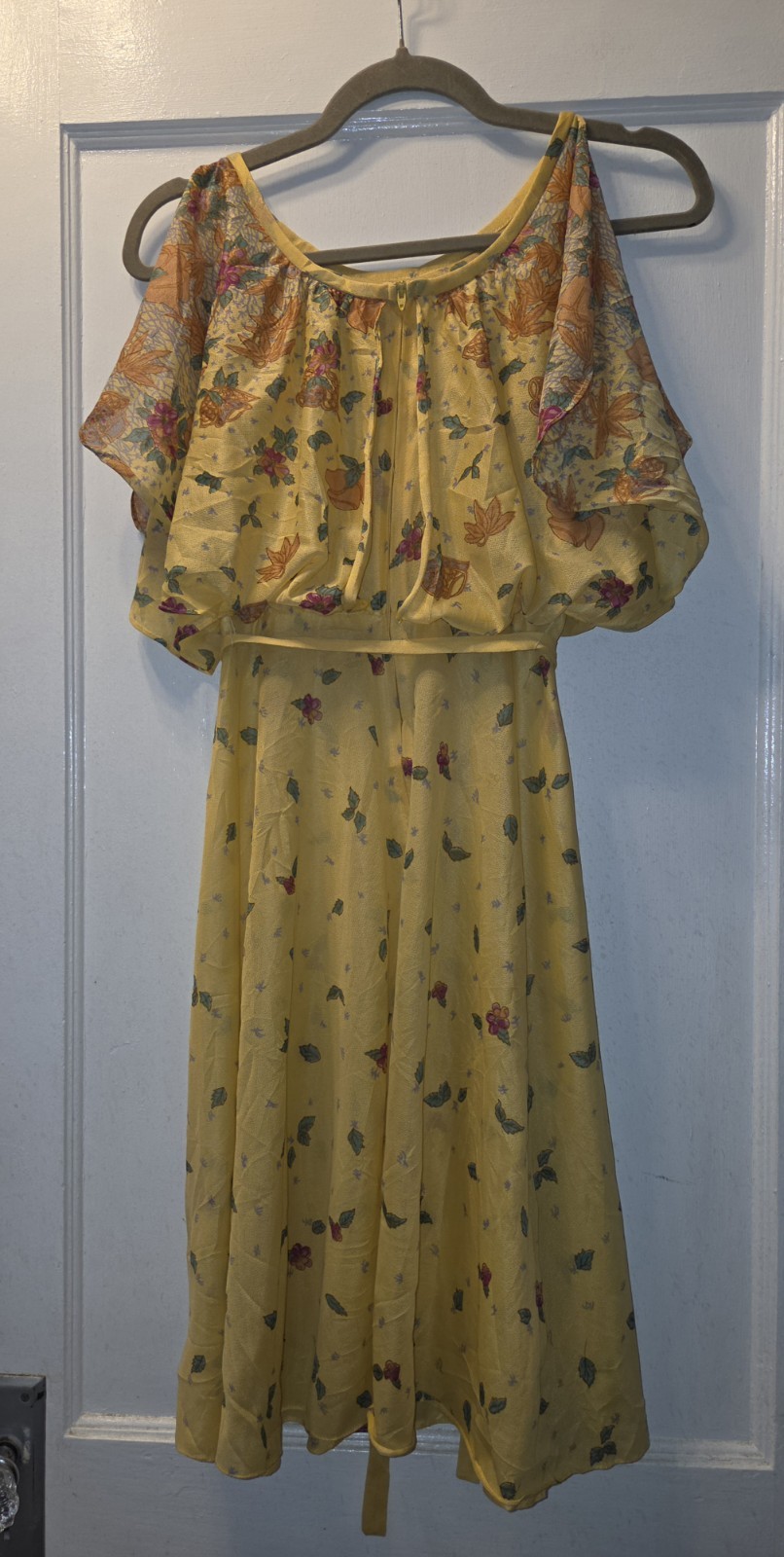 True Vintage 70’s Yellow Chiffon Midi Dress. Floral. Off Shoulder Blousan. XS