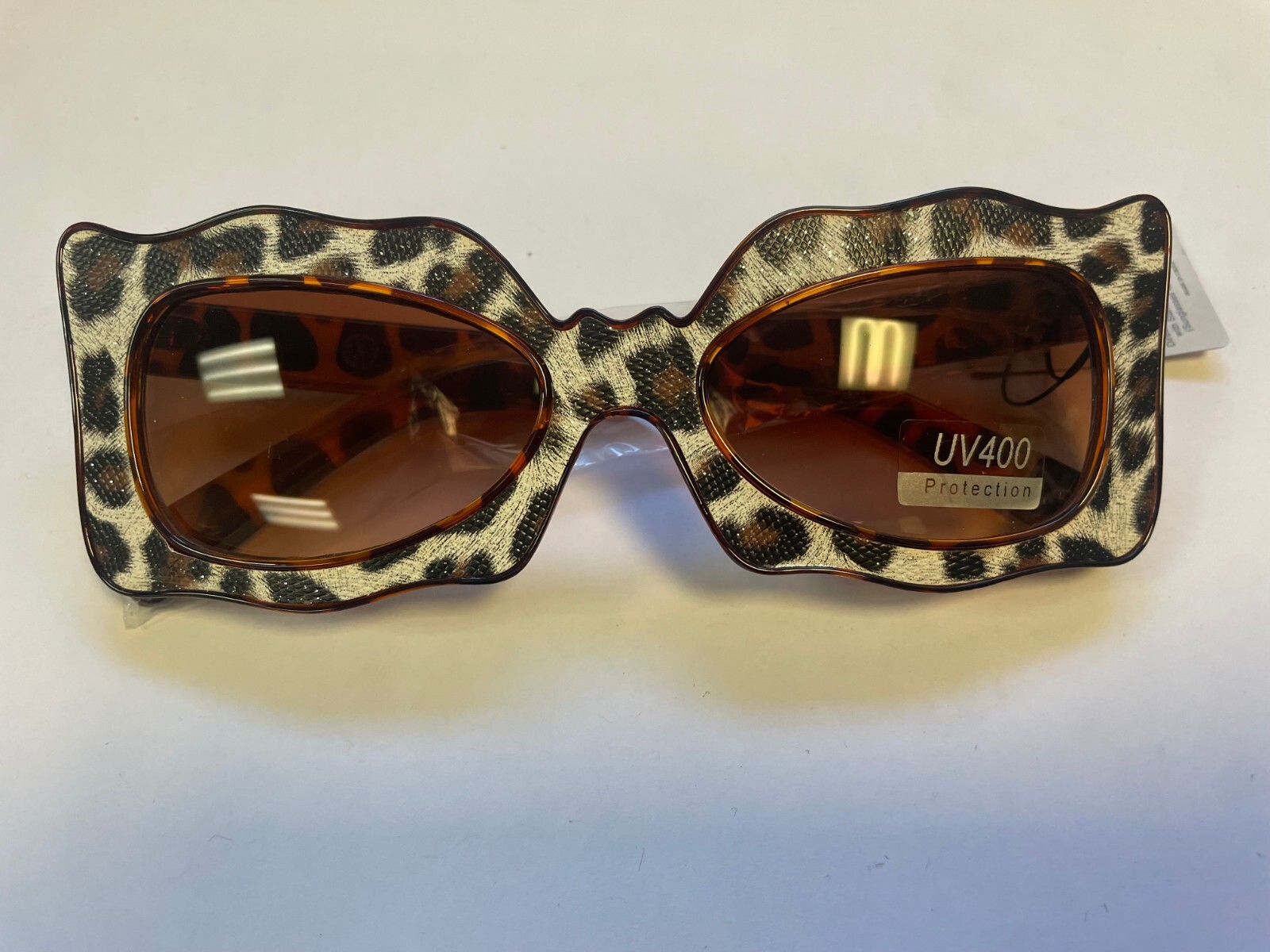 100% UV400 New Womens Retro Rectangle Leather Detail Sunglasses W8622