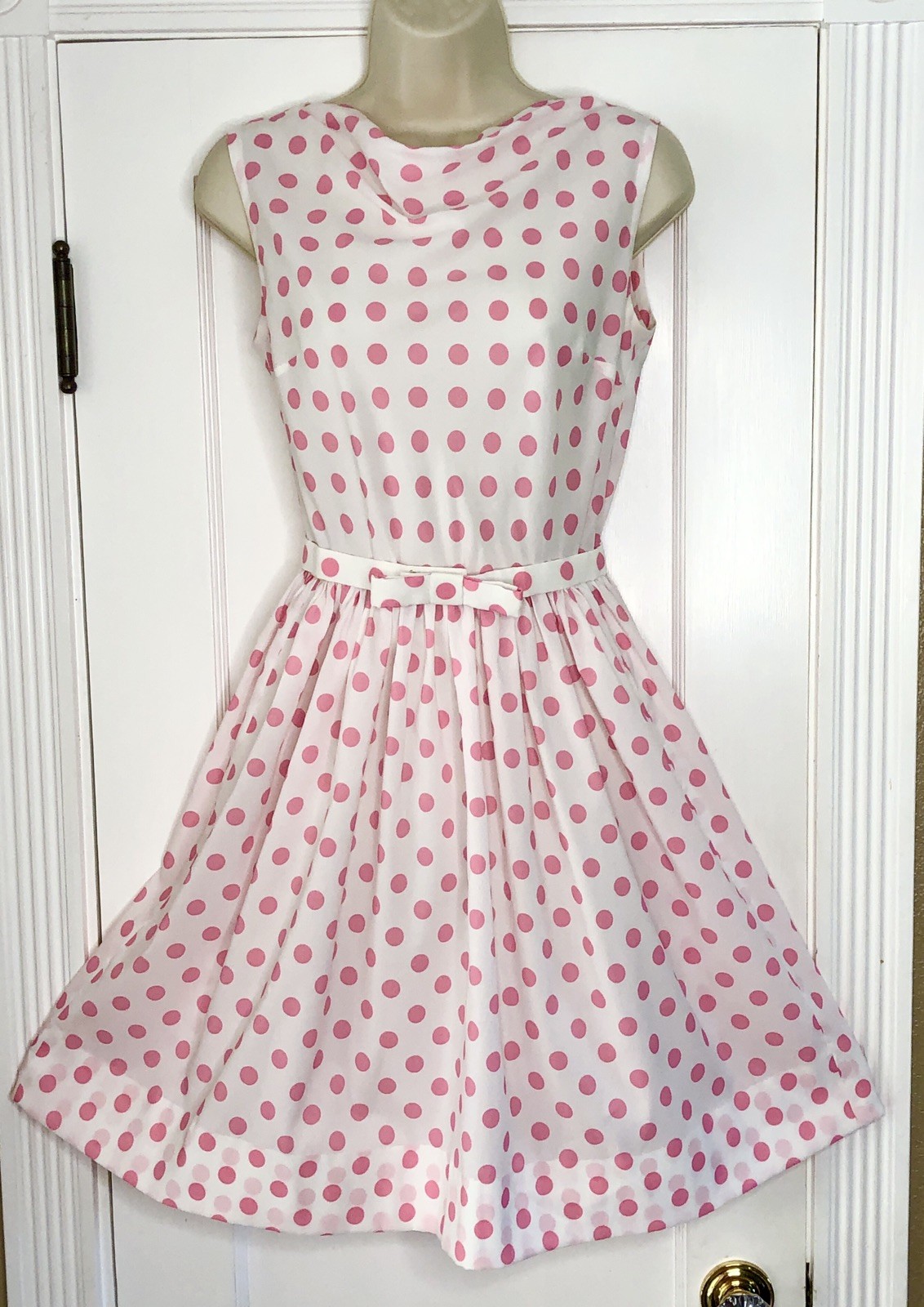 Vintage 1960’s White Pink Polkadot Sleeveless Crepe Rockabilly ￼Swing Dress XS/S