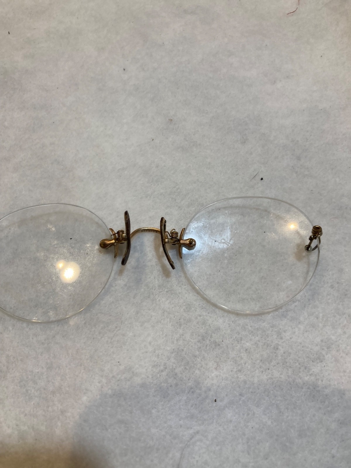 2 Antique Rimless Spectacles Gold Tone PINCE NEZ FIT-U PINCH NOSE, 3.75″ wide
