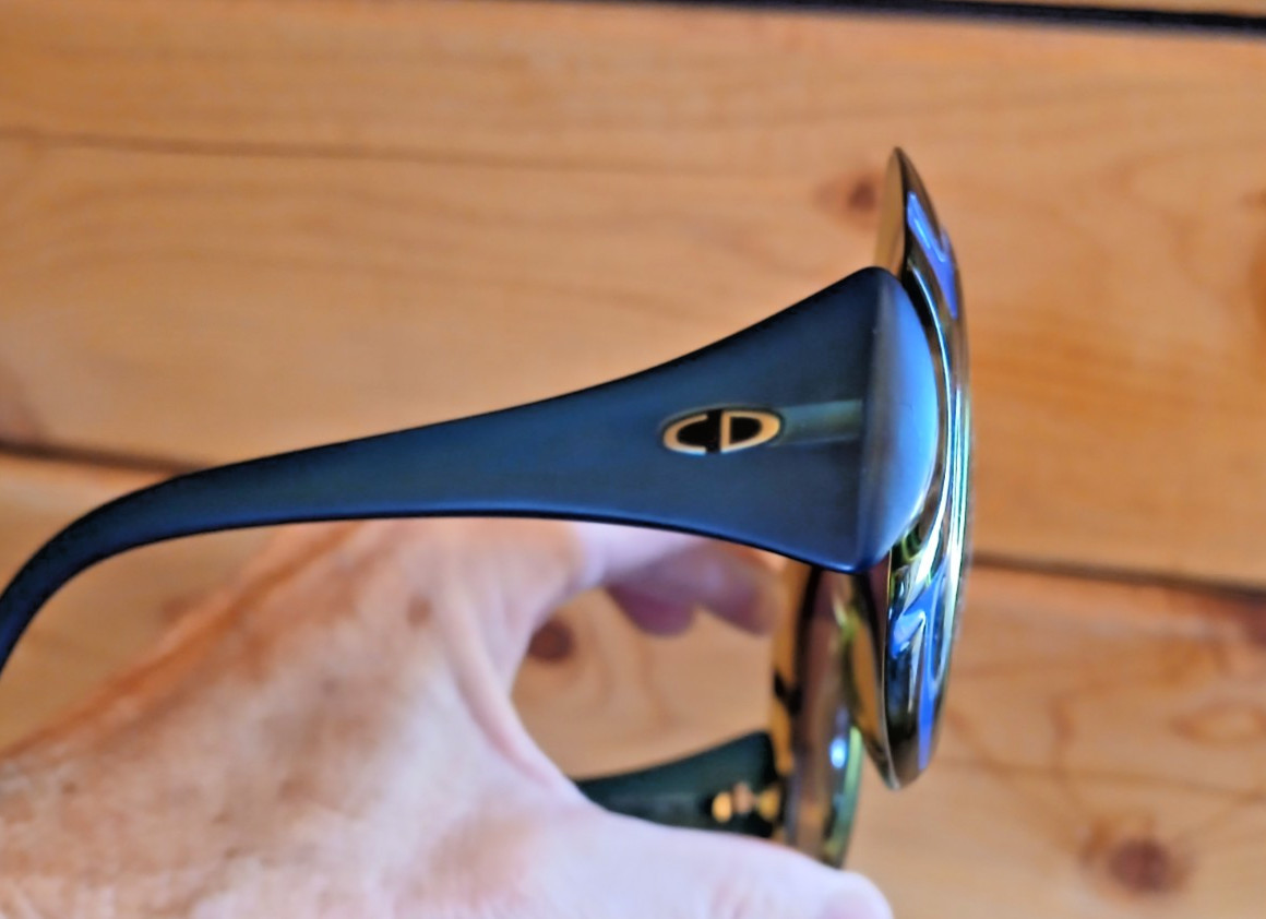 VINTAGE LADIES CHRISTIAN DIOR TWO TONE SUNGLASSES BLUE & GREEN MODEL 2044-50