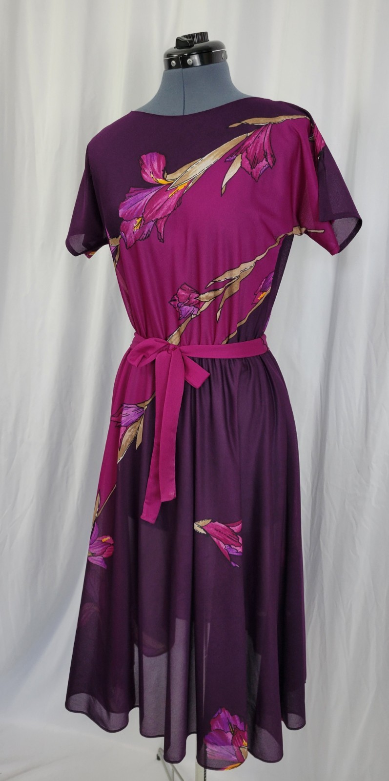 Vintage Magenta & Plum Blouson Dress w Diagonal Stripe & Tie Belt Size 9