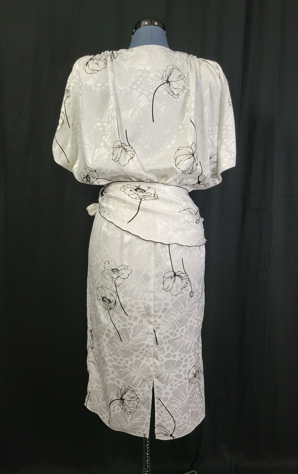 Vintage Hal Ferman White Print on White Blouson Dress w Black Accents Size M/L?