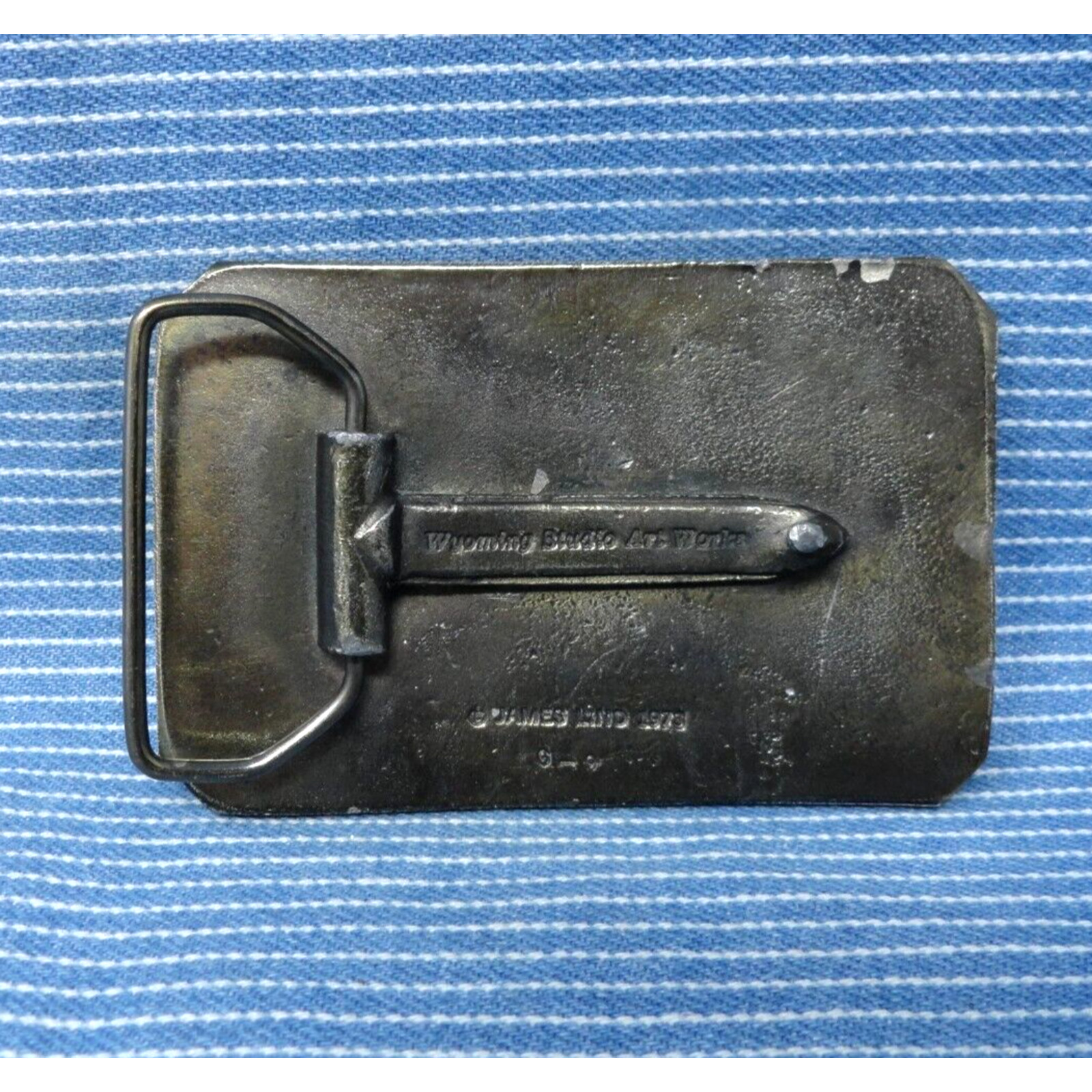 Colt Revolvers 45 Cal Promo Belt Buckle Artist James Lind Vtg 70s WSAW .BMW854