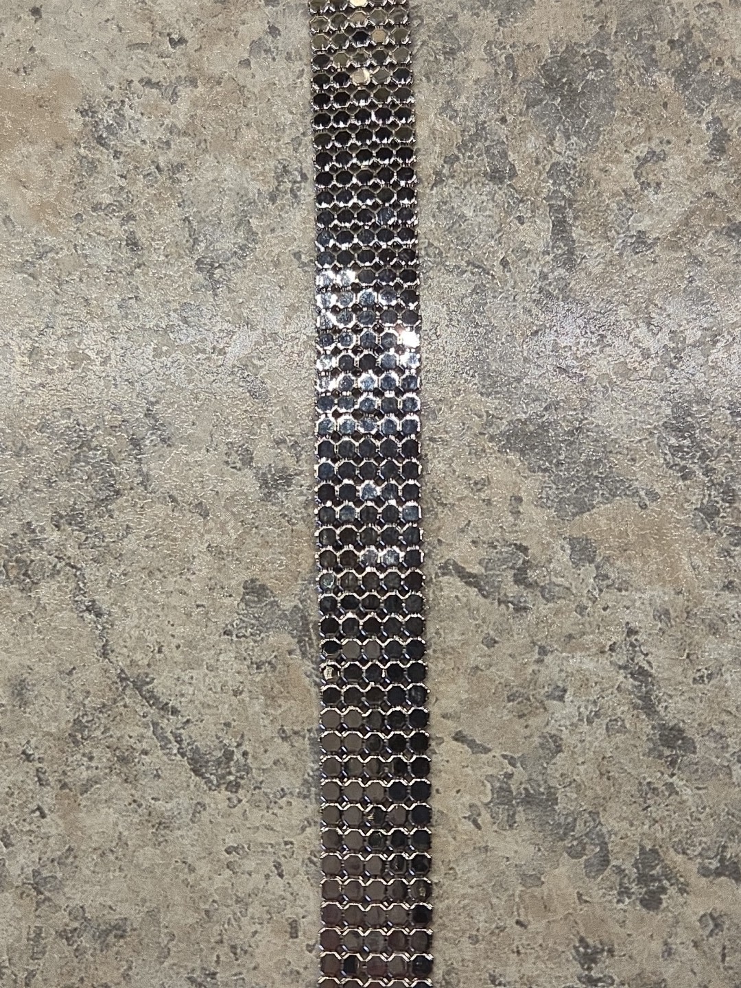 Vintage Whiting & Davis 33″ Silver Tone Mesh Belt Shell/Bow Buckle .5″ Wide