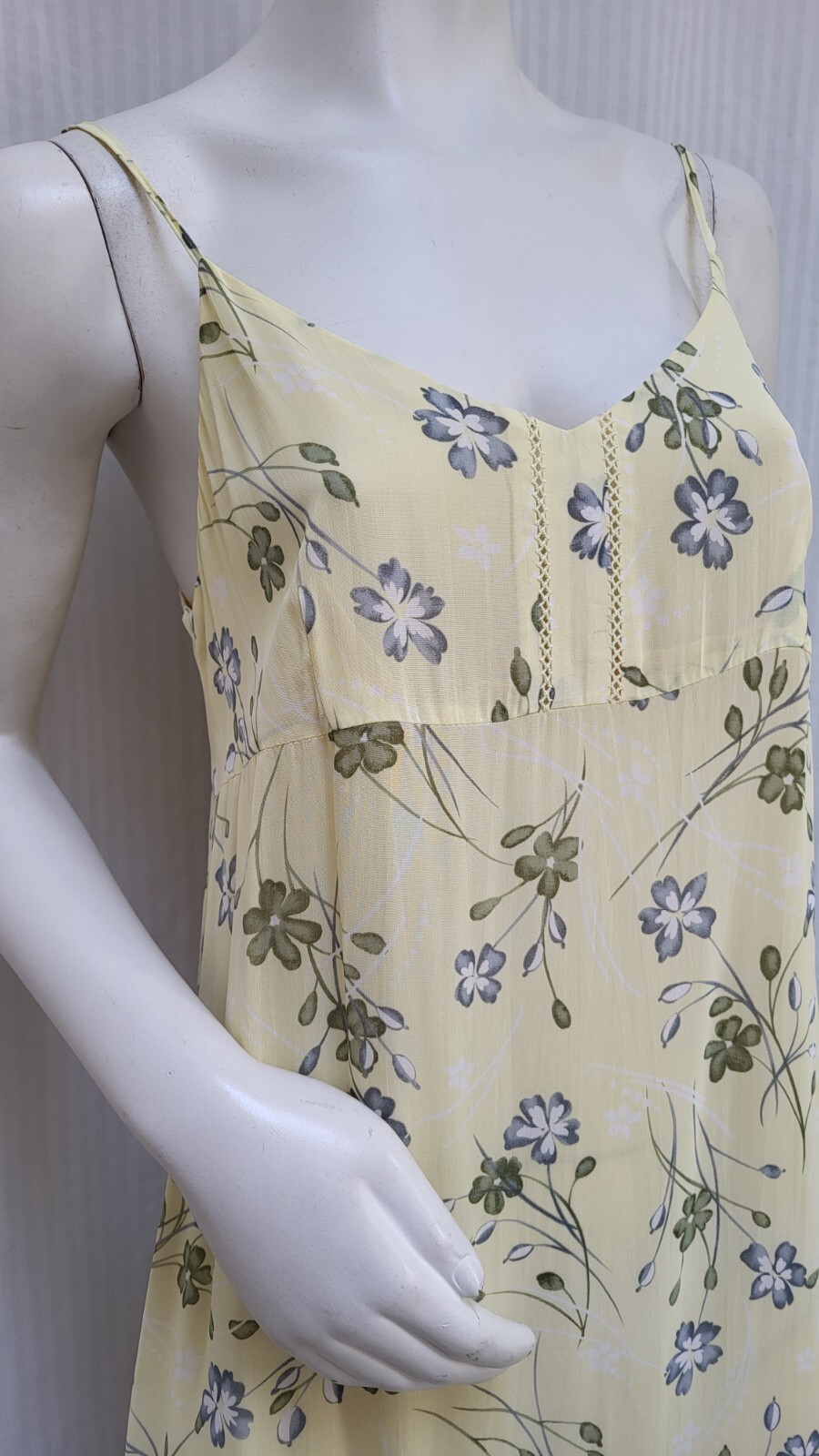 Vintage 90s/Y2K AMERICAN EAGLE OUTFITTERS Yellow Floral Rayon Dress – Size M