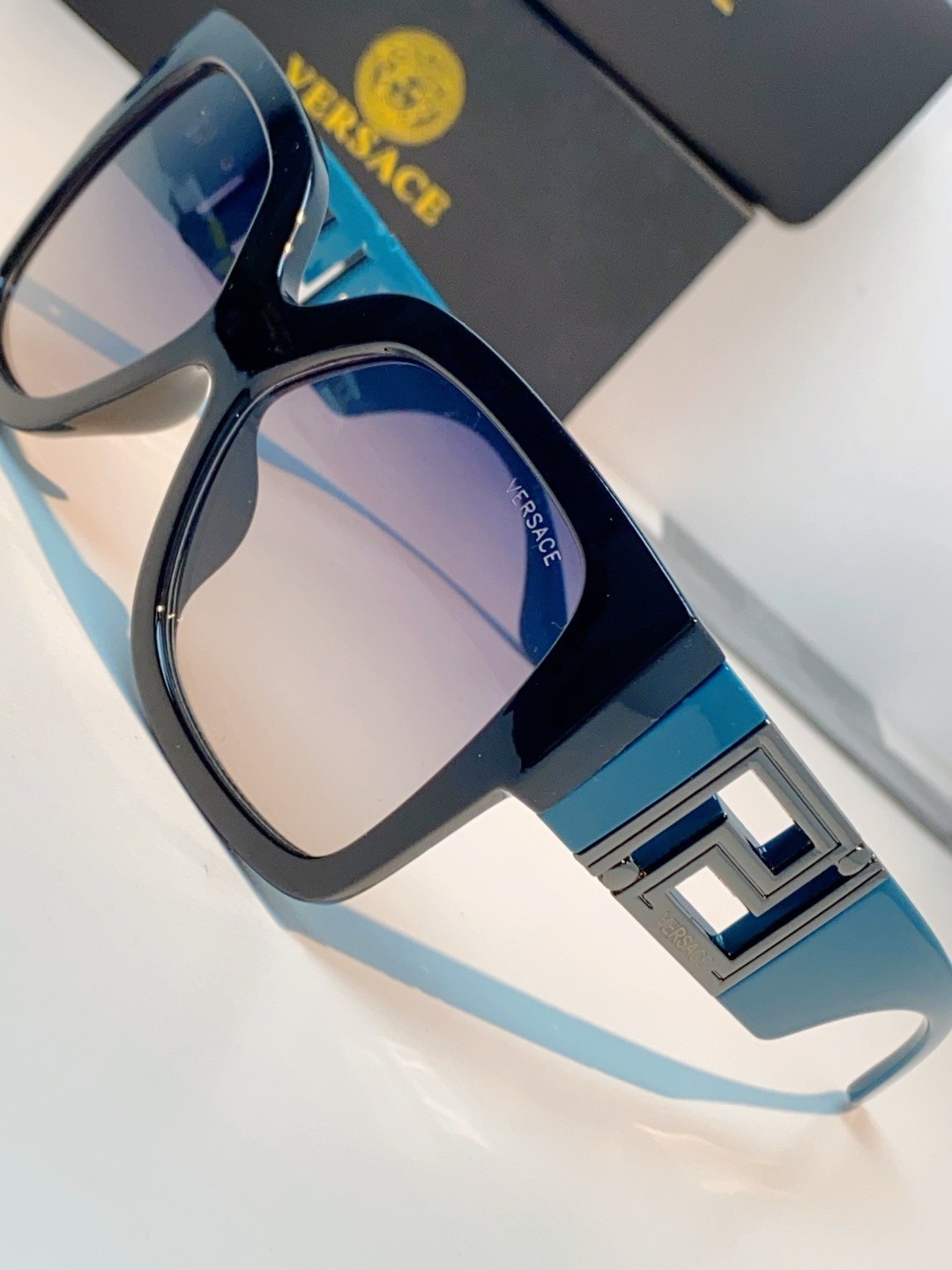 Versace classic retro square frame women’s sunglasses