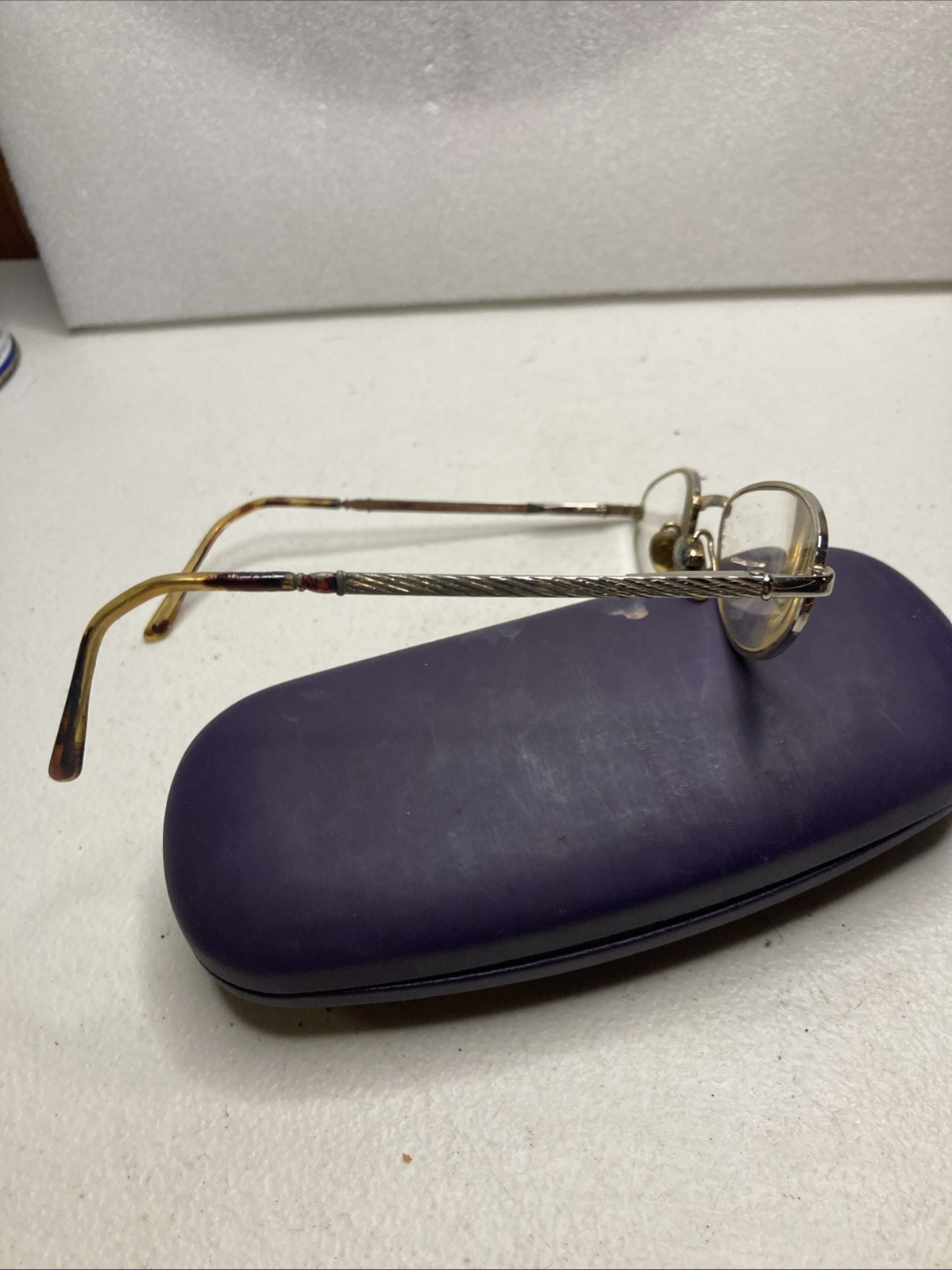 FOR PARTS ONLY!!!! Vintage-style metal eyeglasses.