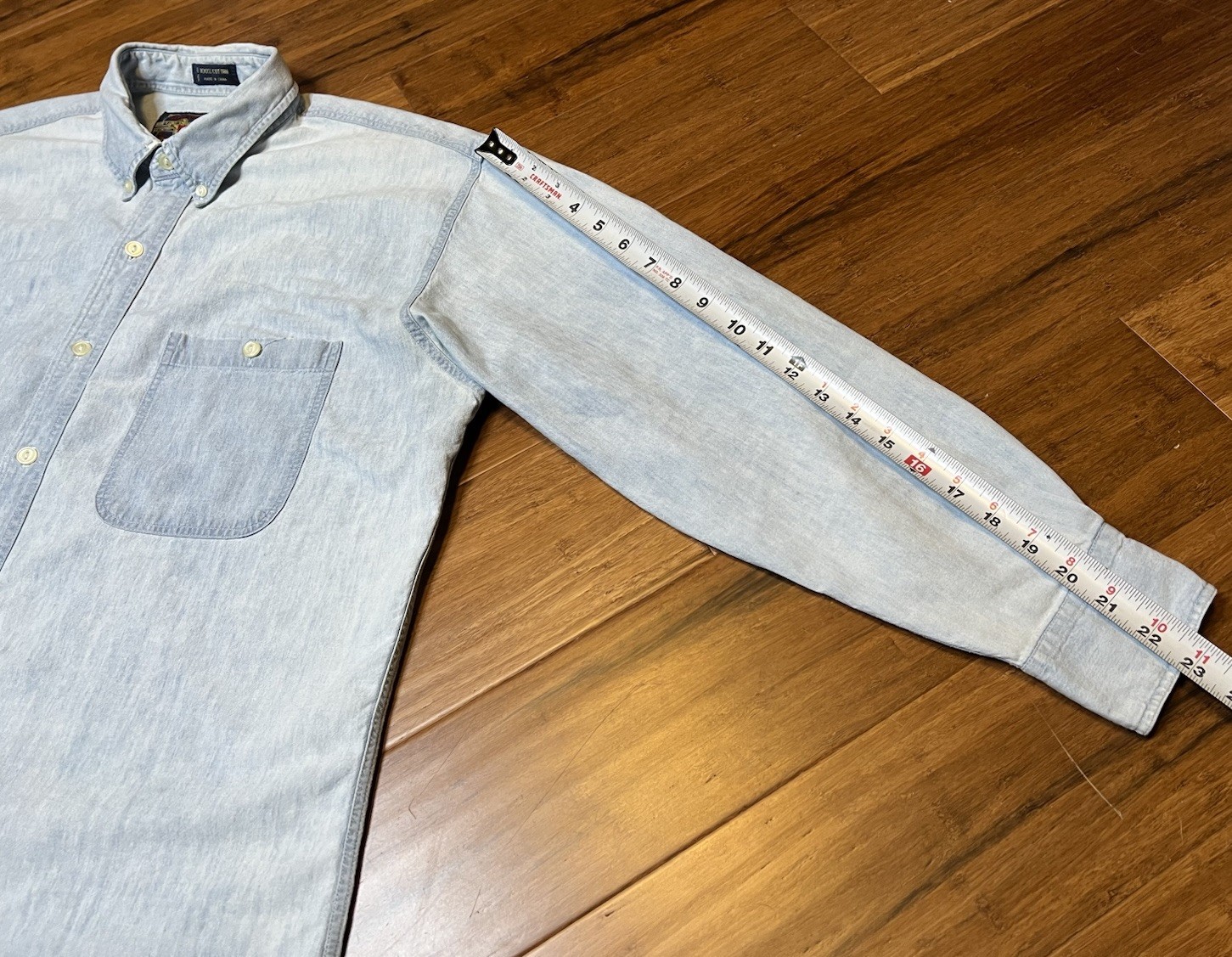 Vintage Men’s Ralph Lauren Chaps Faded Lightweight Denim Chambray Shirt 16 32-33