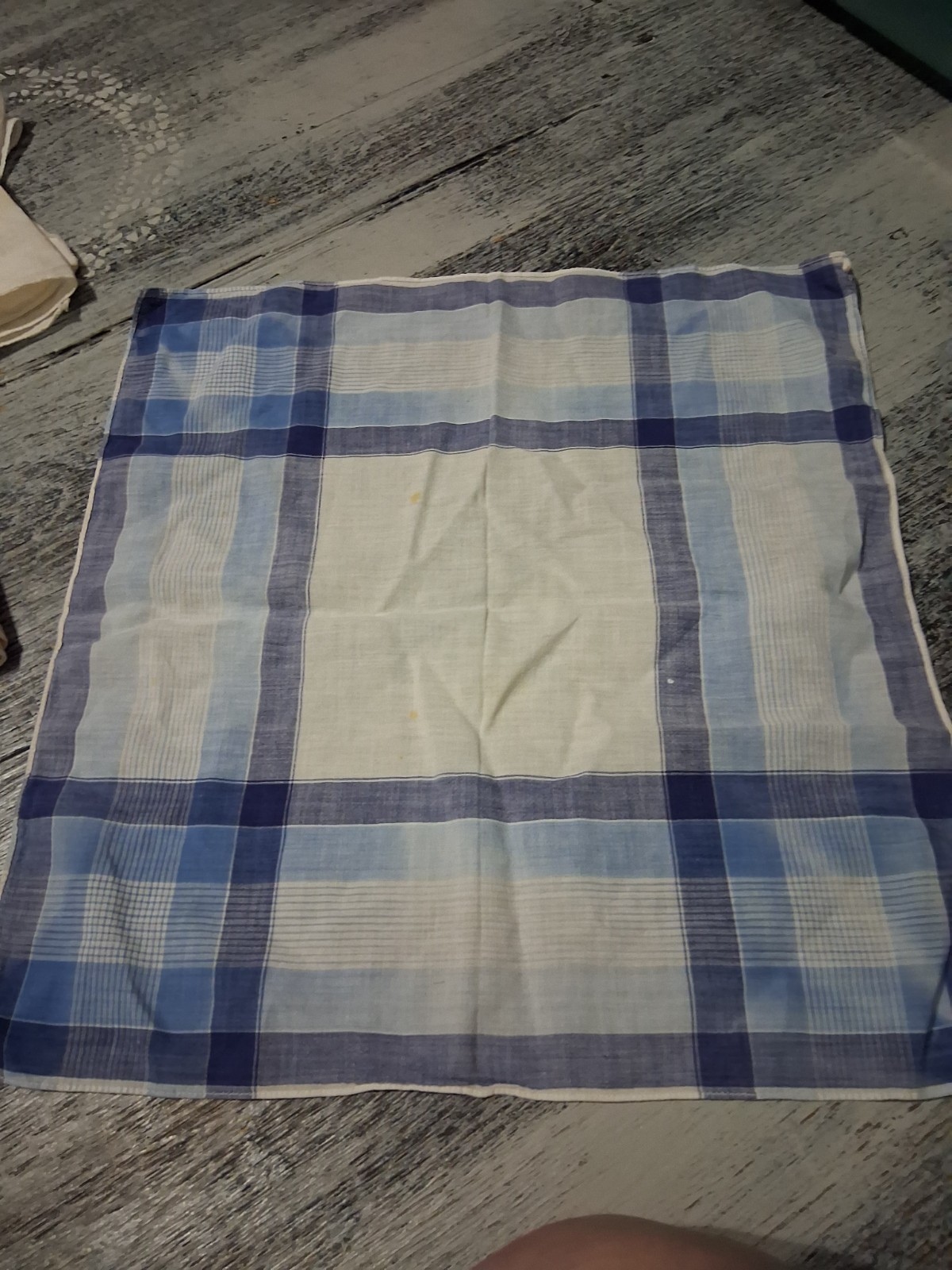 Lot of 17 Ladies Assorted Beautiful Handkerchiefs Vintage