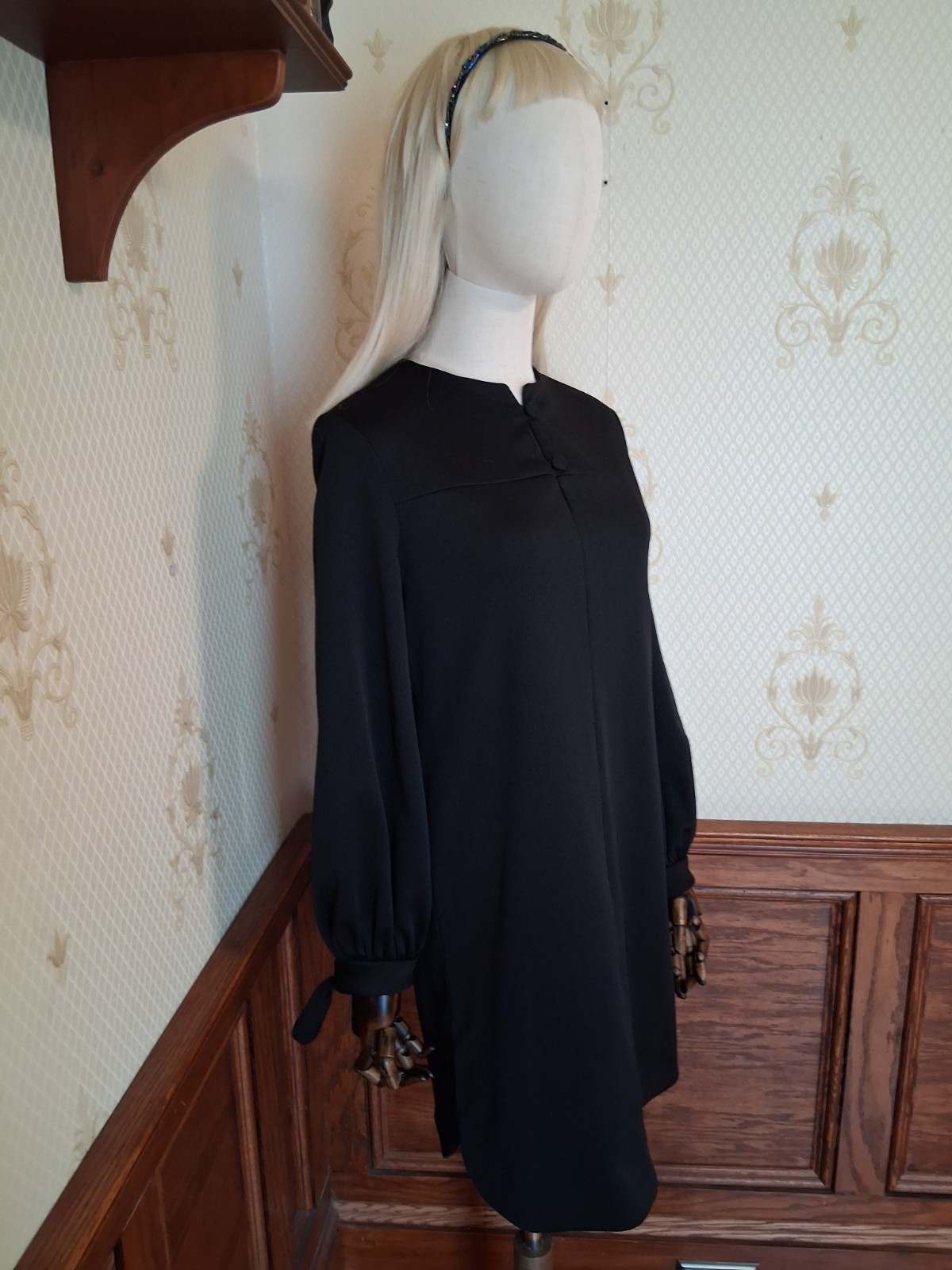 Vintage 1960s/1970s Parade Black Mod Youthquake Babydoll Tie Sleeve Mini Dress