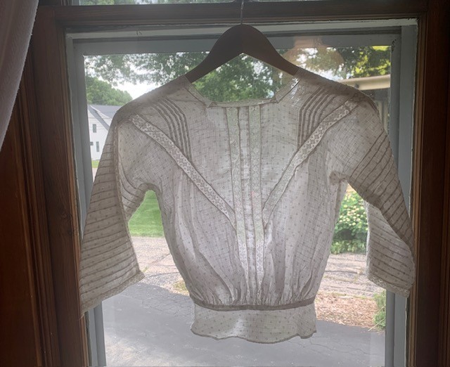 ANTIQUE White Cotton PRAIRIE Farmhouse Blouse Girl Small Early 1900s Vintage