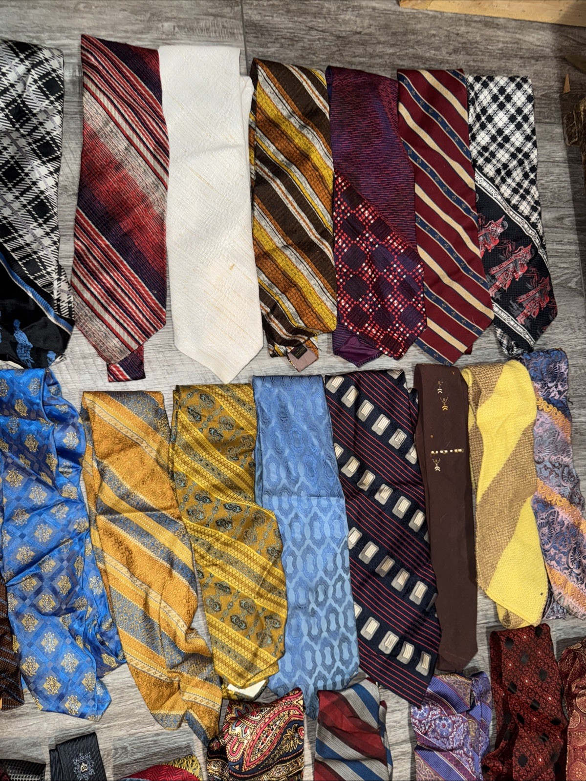 Big Lot of 43 Vintage 1950’s-60’s 70’s Men’s Neck Ties- Silk – Acetate- Rayon