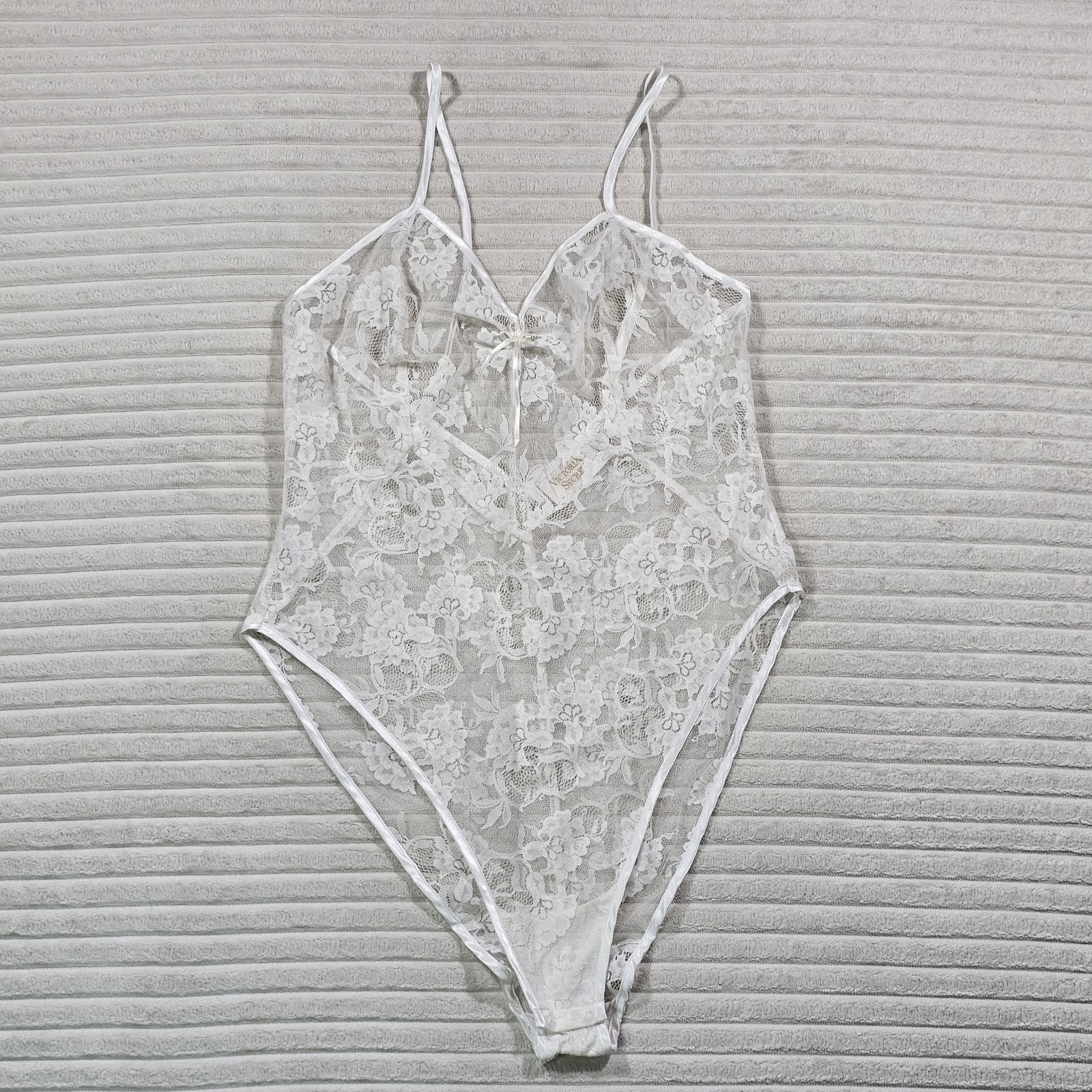 Vintage Victoria’s Secret Gold Label Bodysuit size LARGE White Lace Teddy 1991