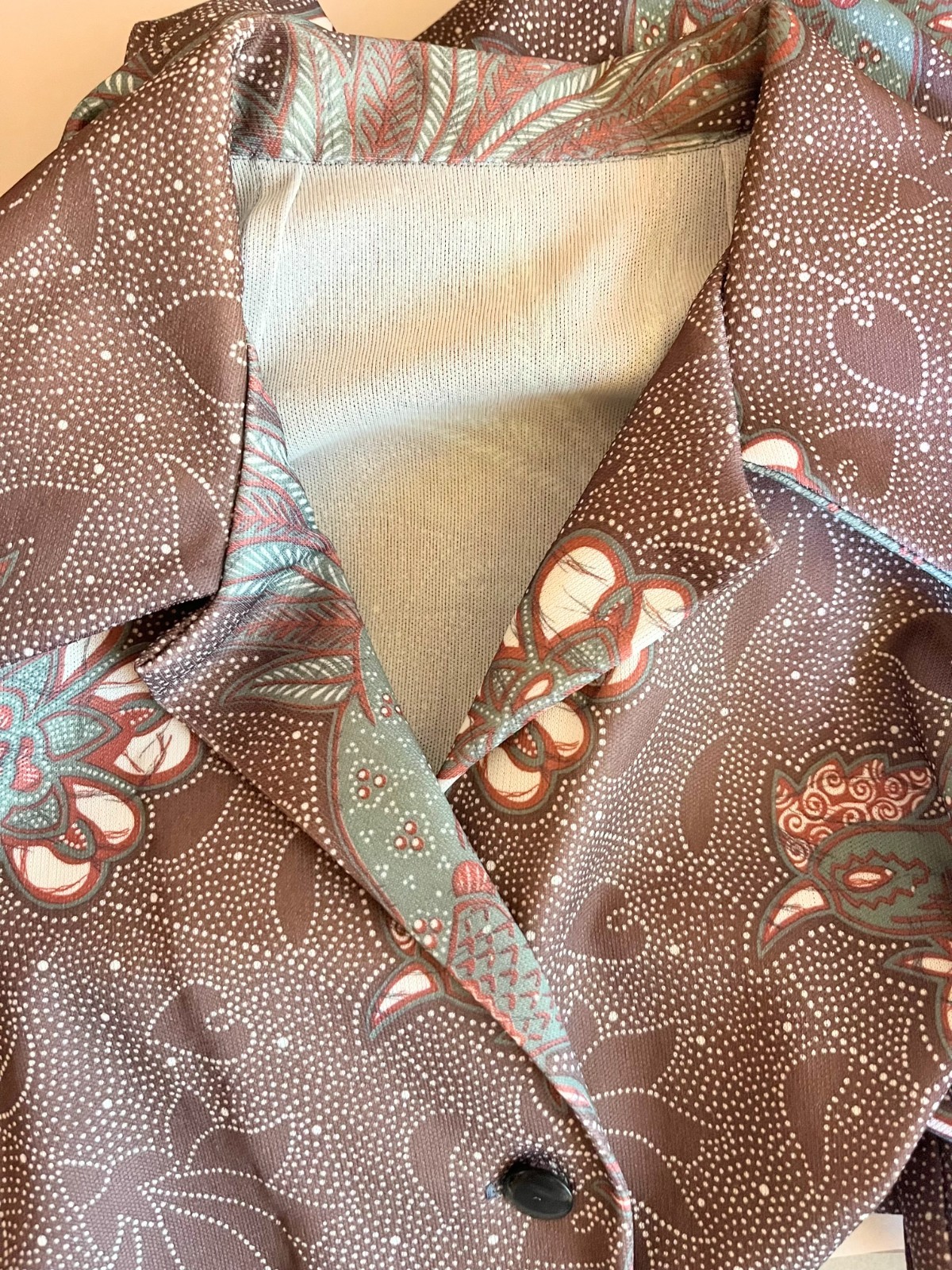Vintage 1970s Polyester Button-Up Shirt Size S? Chickens Hens Novelty Print